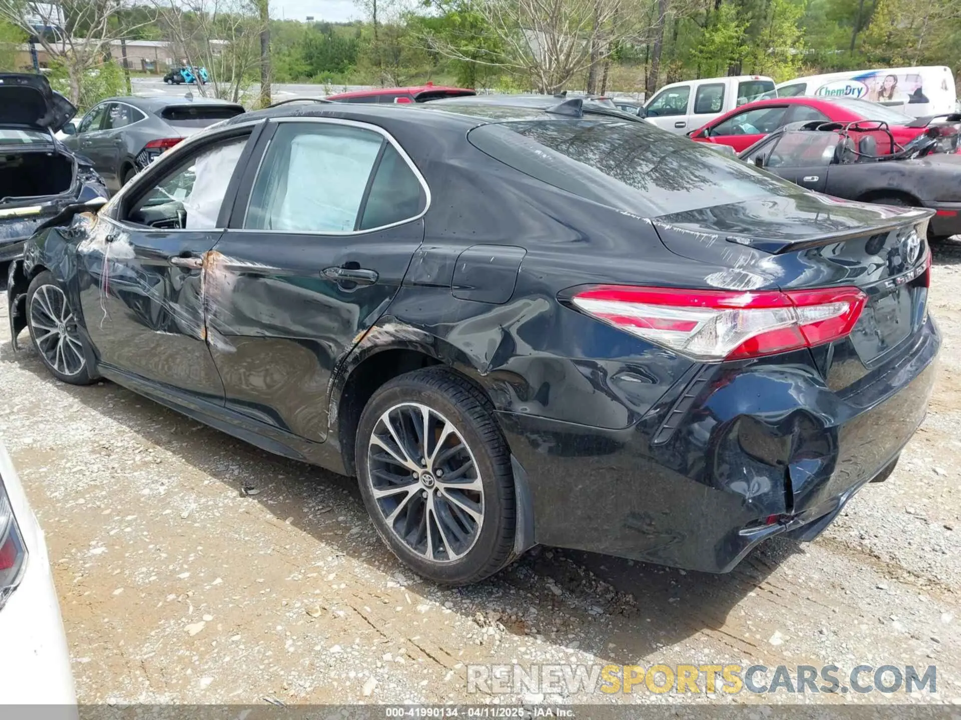 3 fotografías del automóvil dañado 4T1B11HK1KU209840 TOYOTA CAMRY 2019