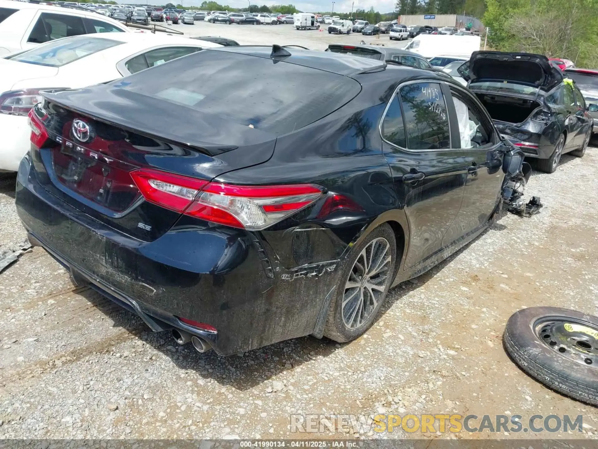 4 fotografías del automóvil dañado 4T1B11HK1KU209840 TOYOTA CAMRY 2019