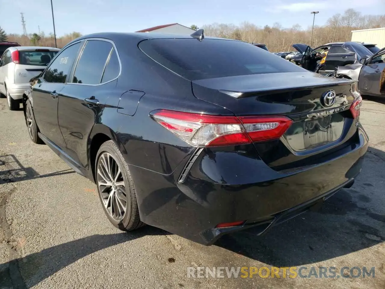 3 fotografías del automóvil dañado 4T1B11HK1KU224824 TOYOTA CAMRY 2019