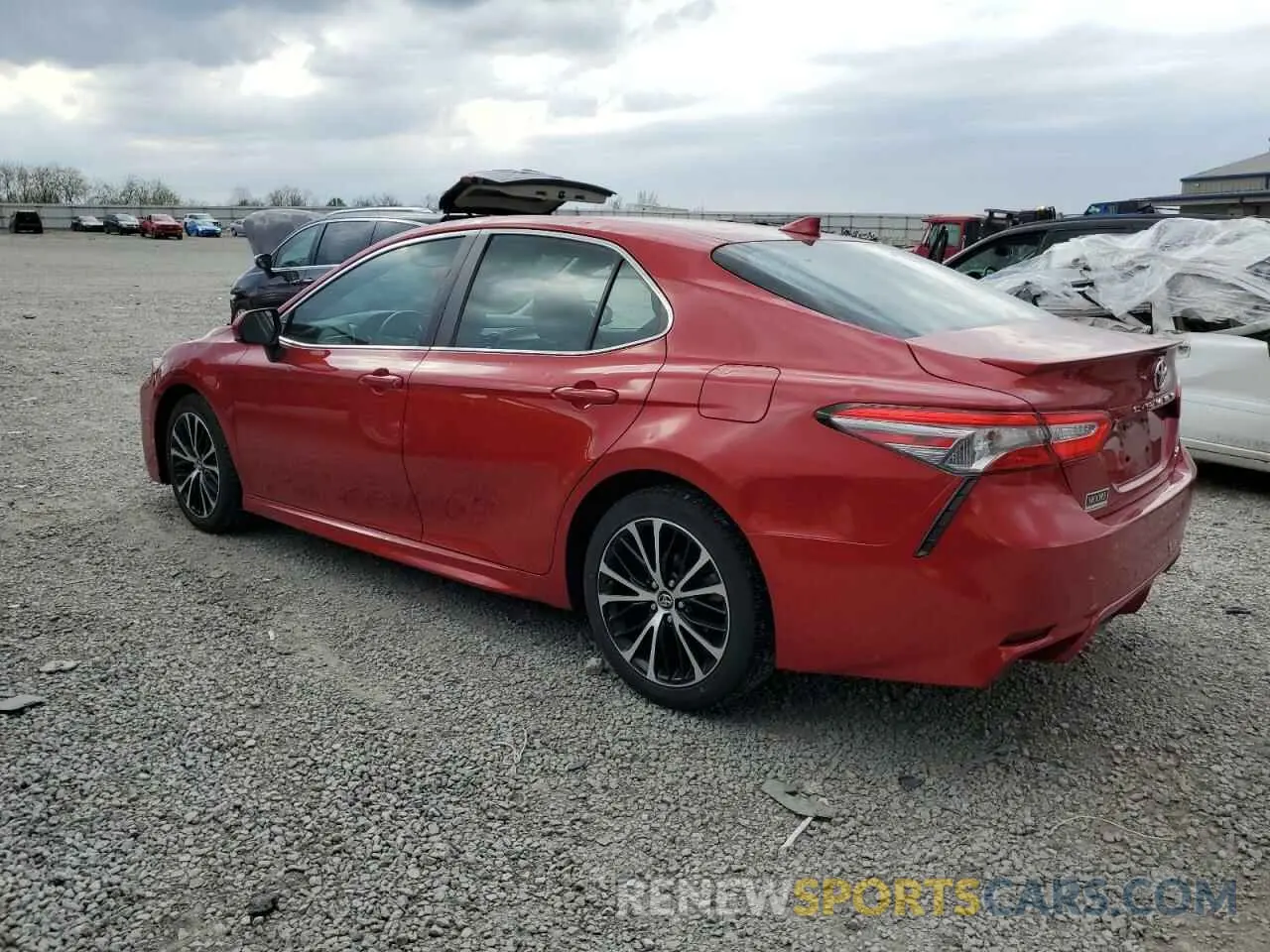2 fotografías del automóvil dañado 4T1B11HK1KU225553 TOYOTA CAMRY 2019