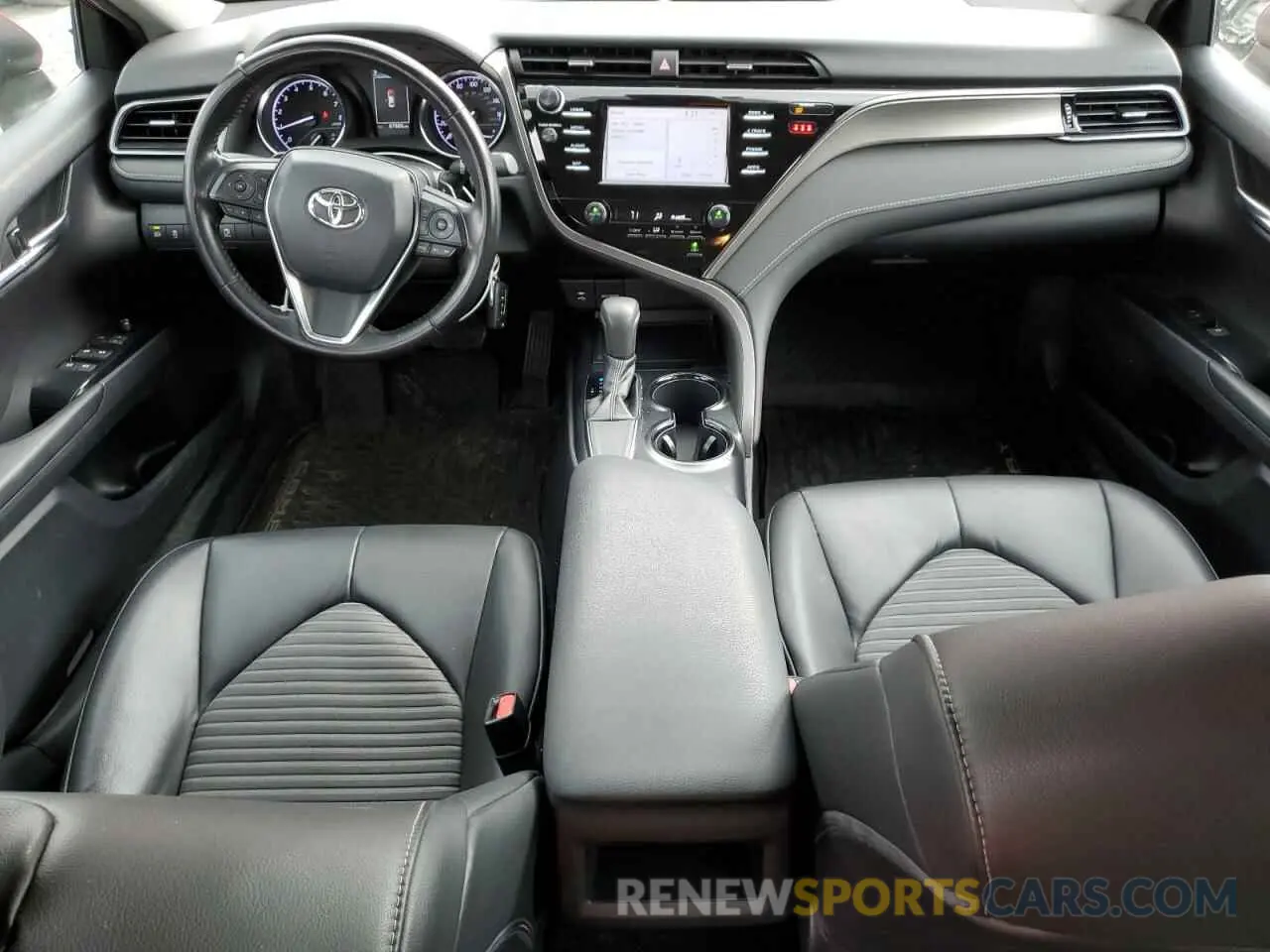 8 fotografías del automóvil dañado 4T1B11HK1KU225553 TOYOTA CAMRY 2019