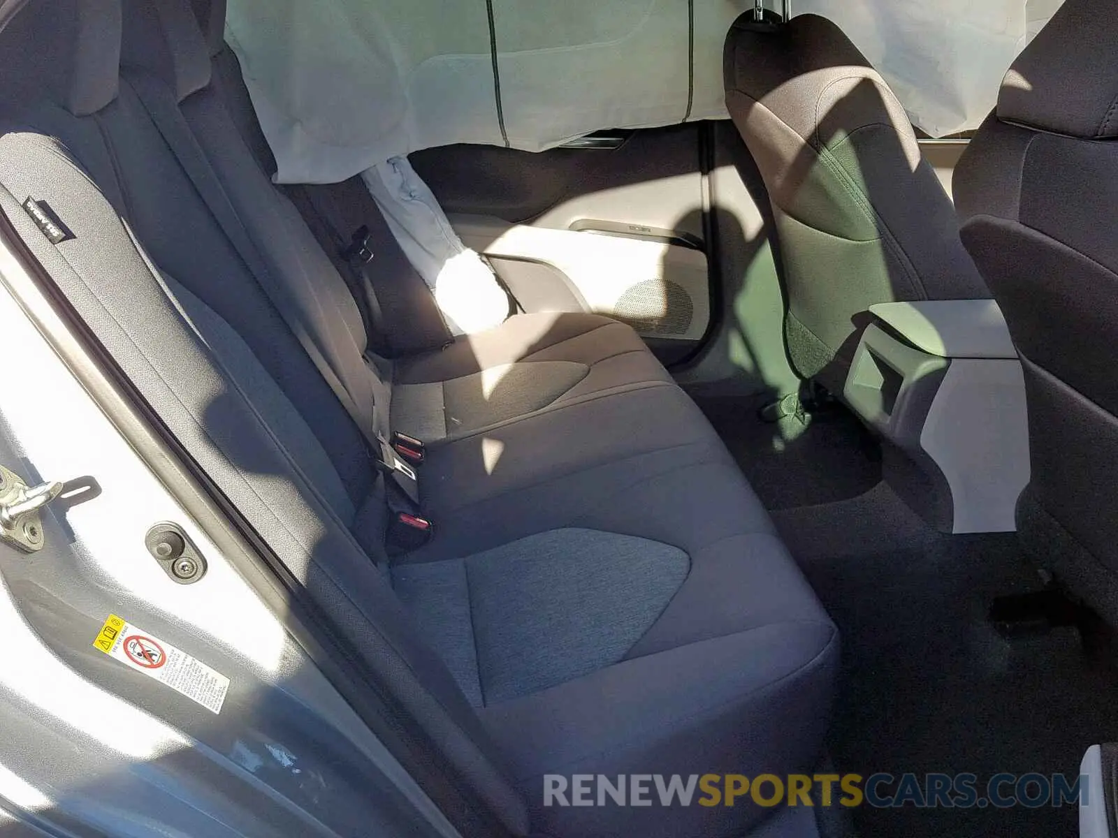 6 fotografías del automóvil dañado 4T1B11HK1KU233264 TOYOTA CAMRY 2019