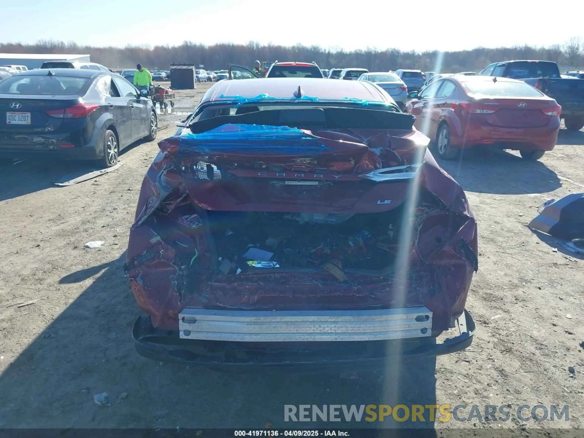 17 fotografías del automóvil dañado 4T1B11HK1KU233345 TOYOTA CAMRY 2019