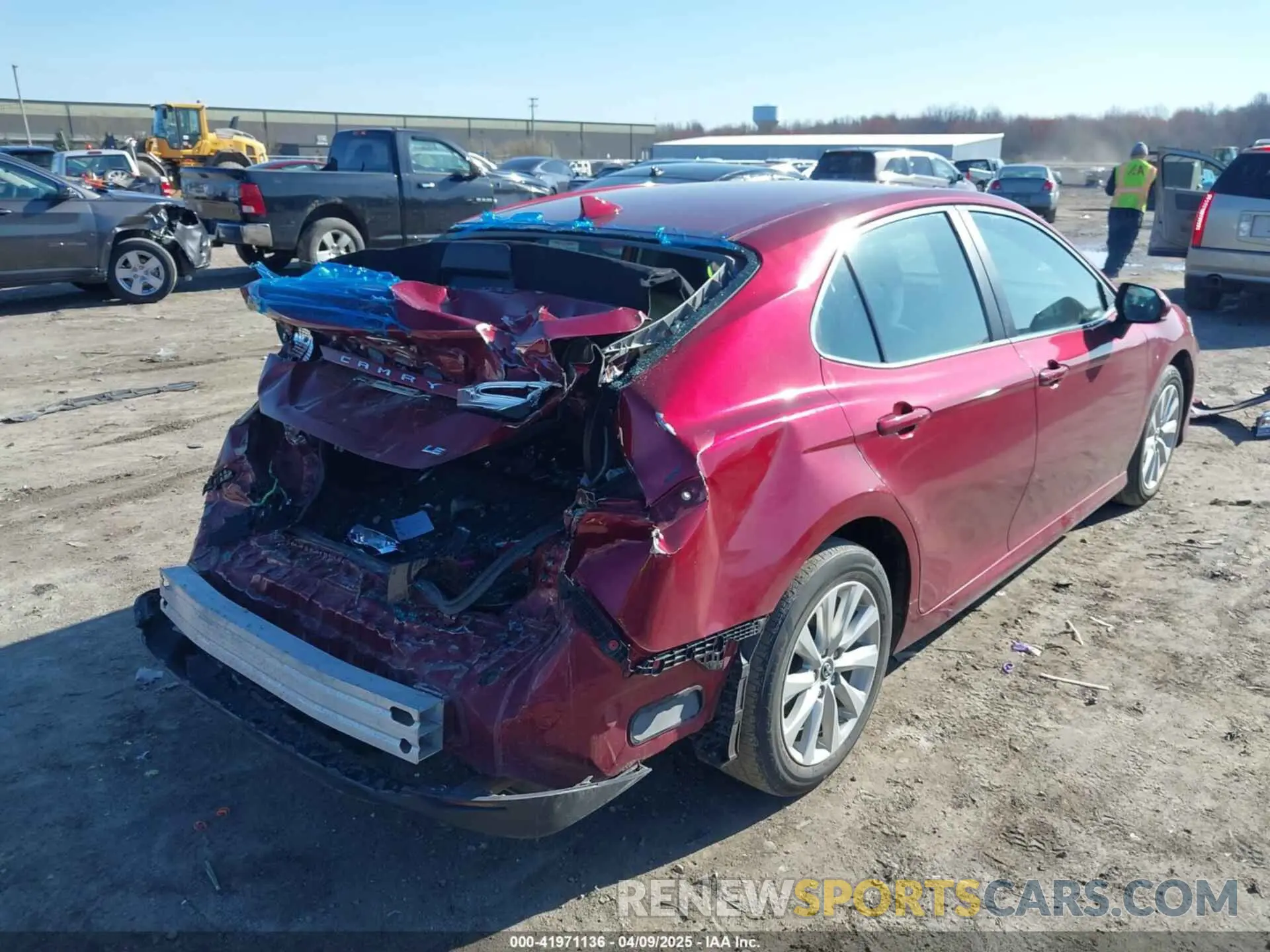 4 fotografías del automóvil dañado 4T1B11HK1KU233345 TOYOTA CAMRY 2019