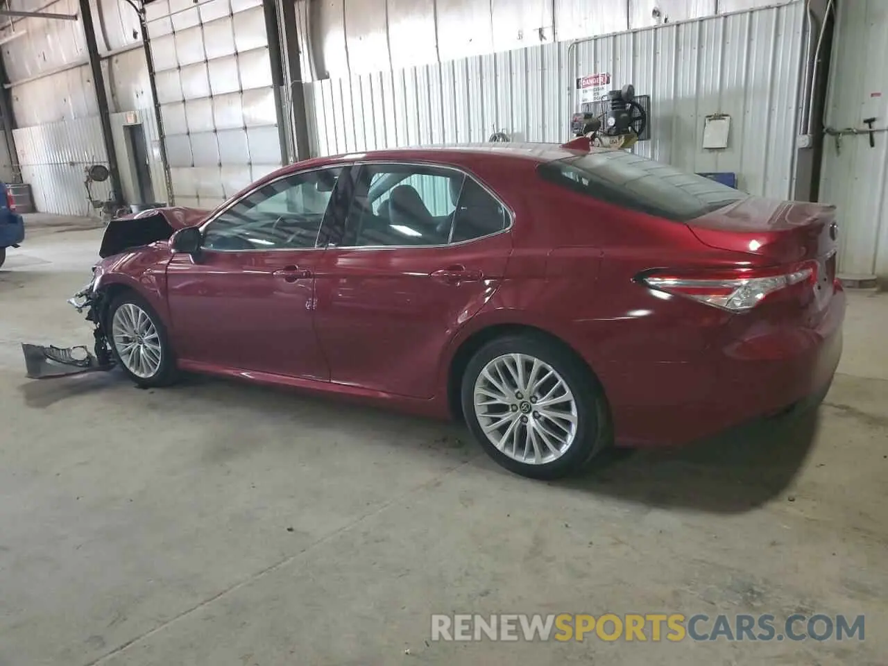 2 fotografías del automóvil dañado 4T1B11HK1KU234706 TOYOTA CAMRY 2019