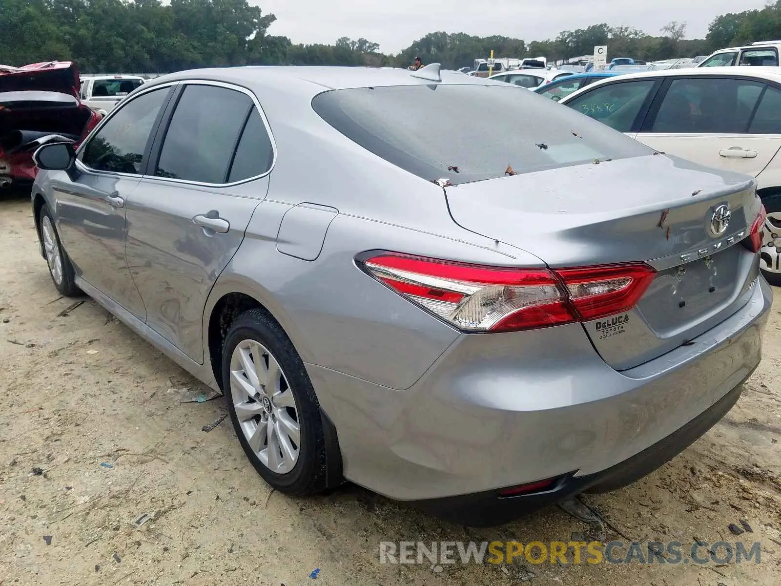 3 fotografías del automóvil dañado 4T1B11HK1KU237833 TOYOTA CAMRY 2019