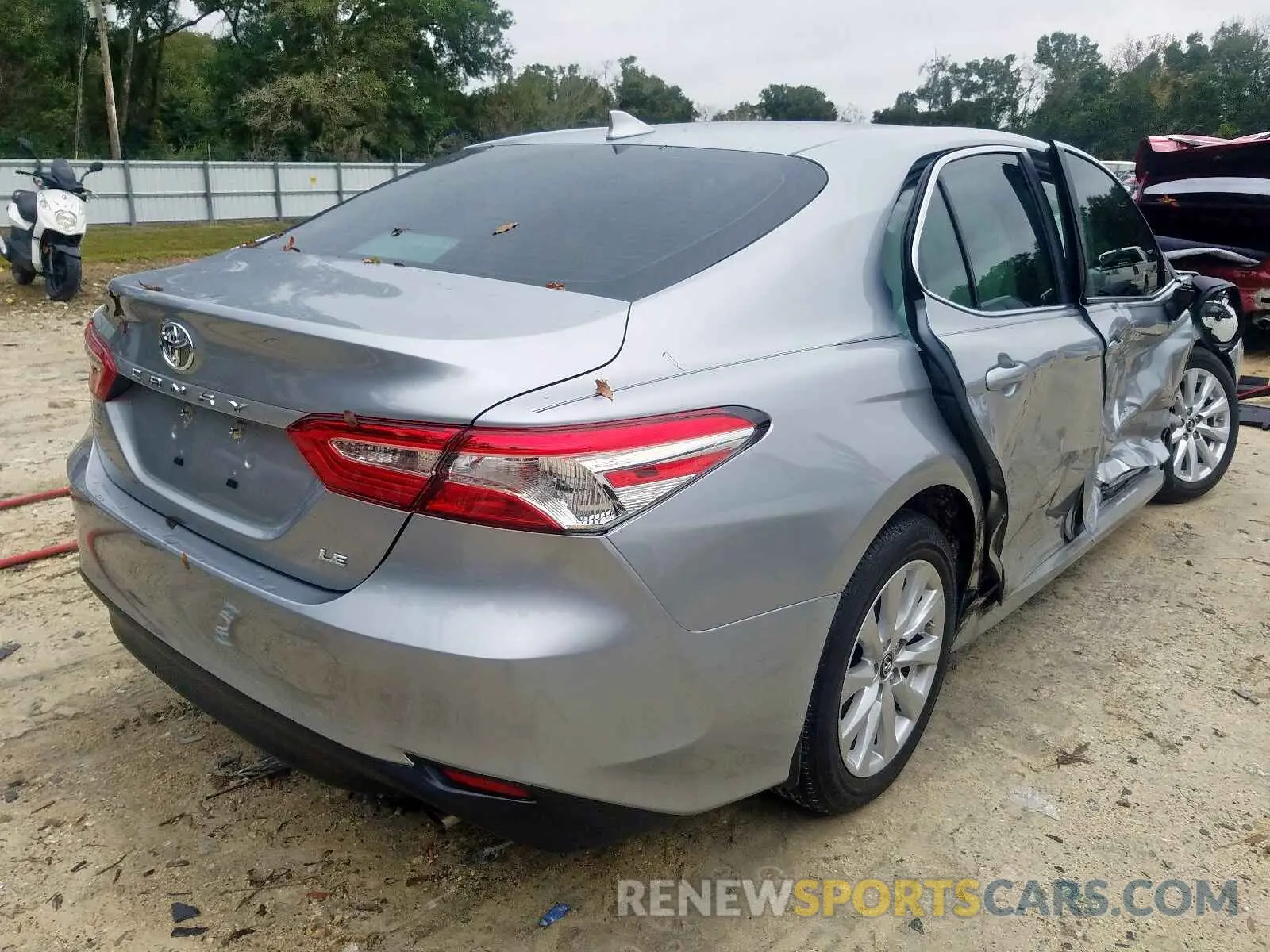 4 fotografías del automóvil dañado 4T1B11HK1KU237833 TOYOTA CAMRY 2019