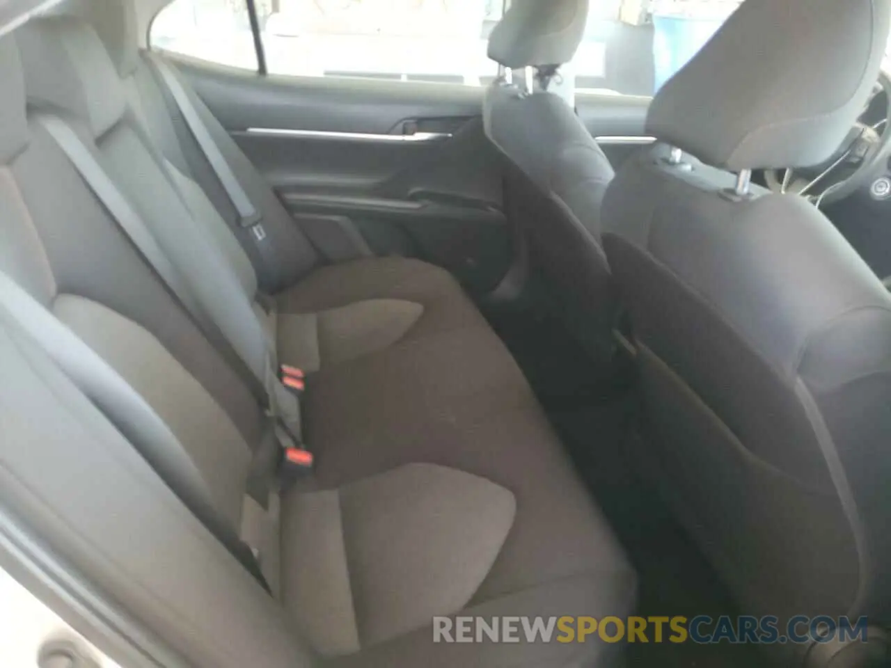 6 fotografías del automóvil dañado 4T1B11HK1KU242191 TOYOTA CAMRY 2019