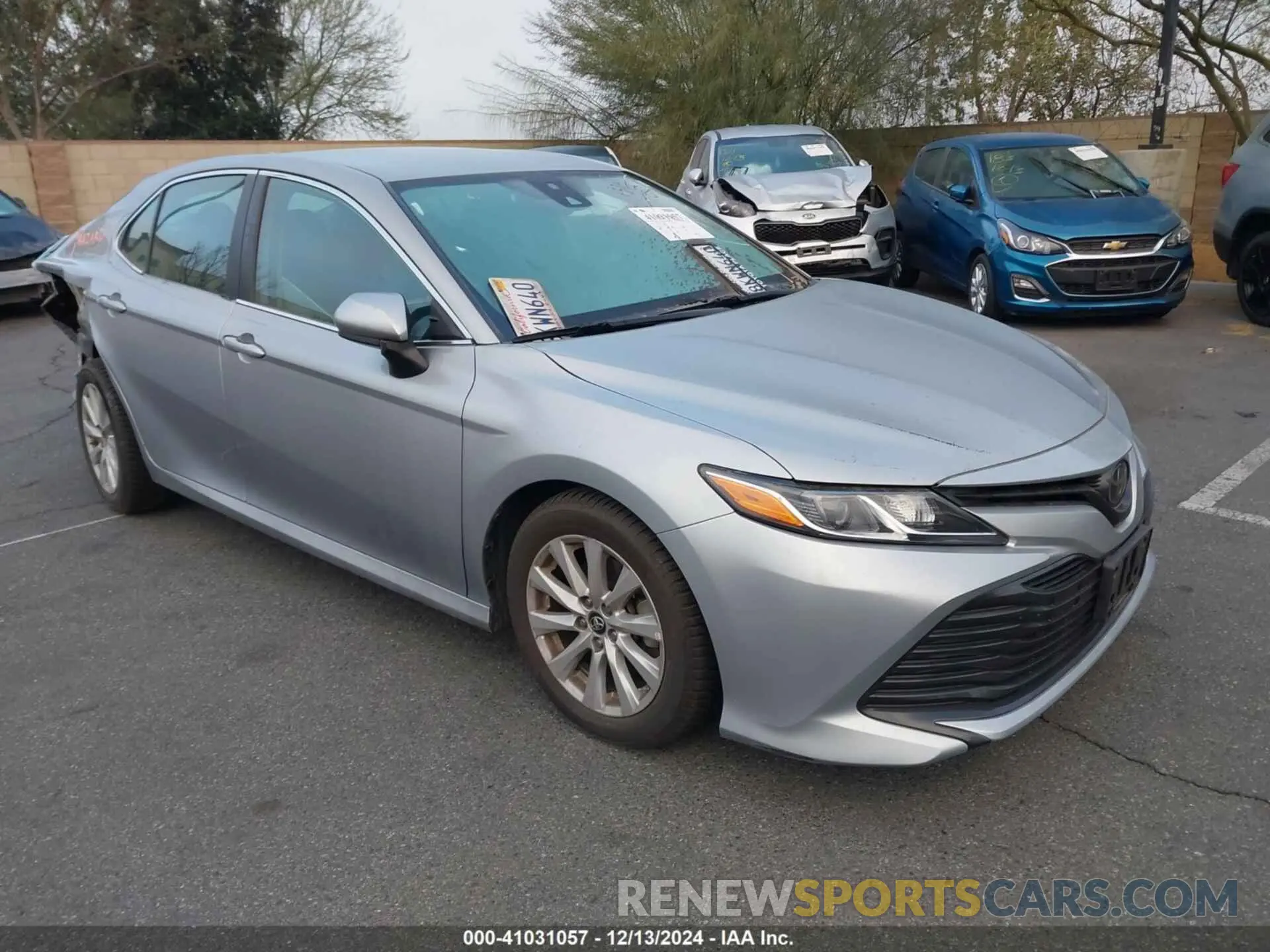 1 fotografías del automóvil dañado 4T1B11HK1KU256544 TOYOTA CAMRY 2019