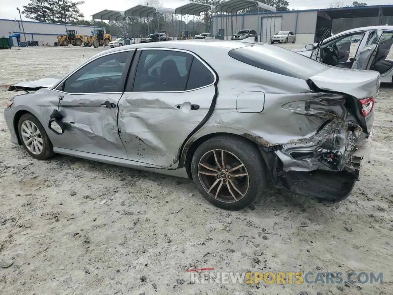 2 fotografías del automóvil dañado 4T1B11HK1KU260321 TOYOTA CAMRY 2019