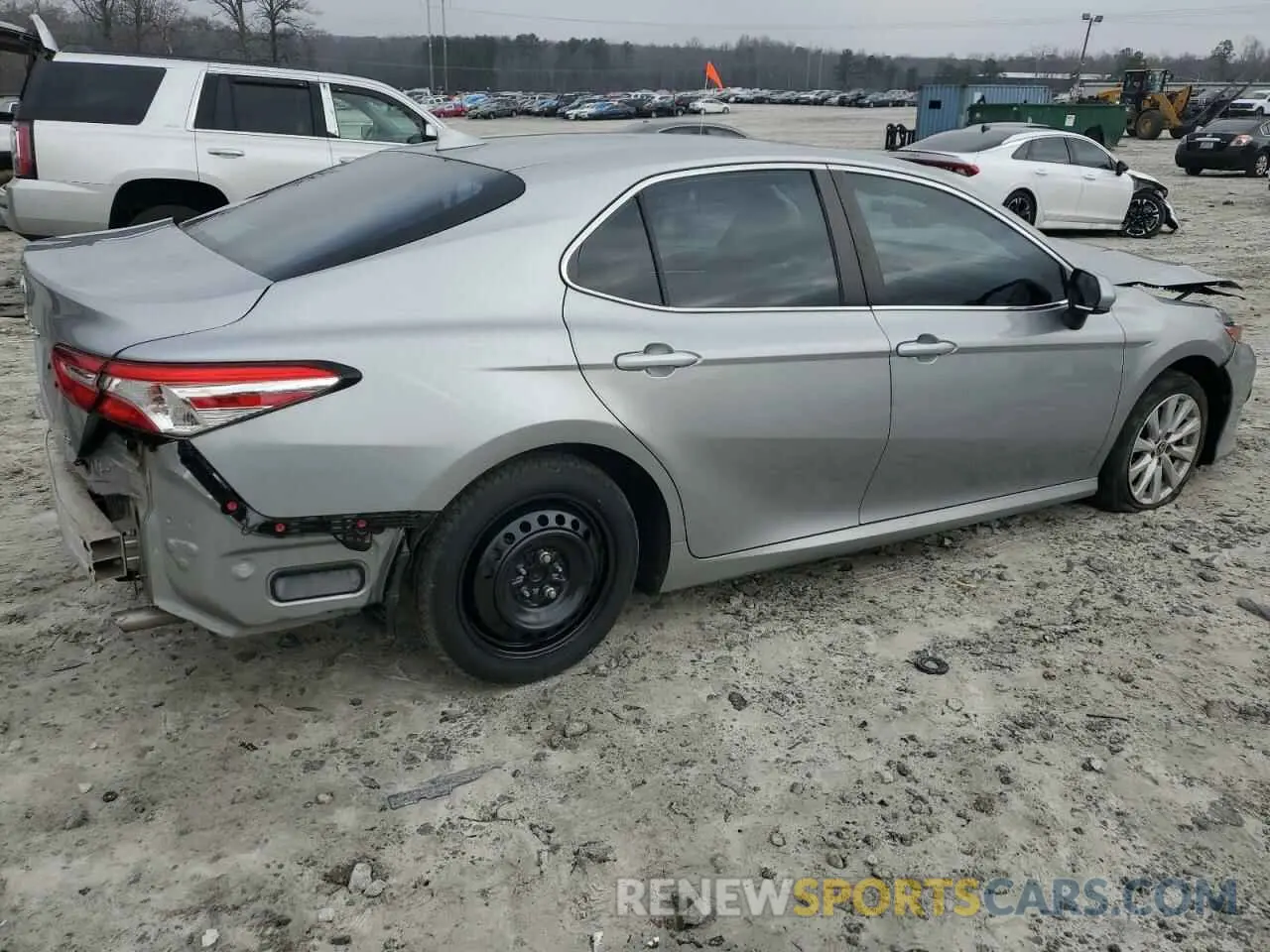 3 fotografías del automóvil dañado 4T1B11HK1KU260321 TOYOTA CAMRY 2019