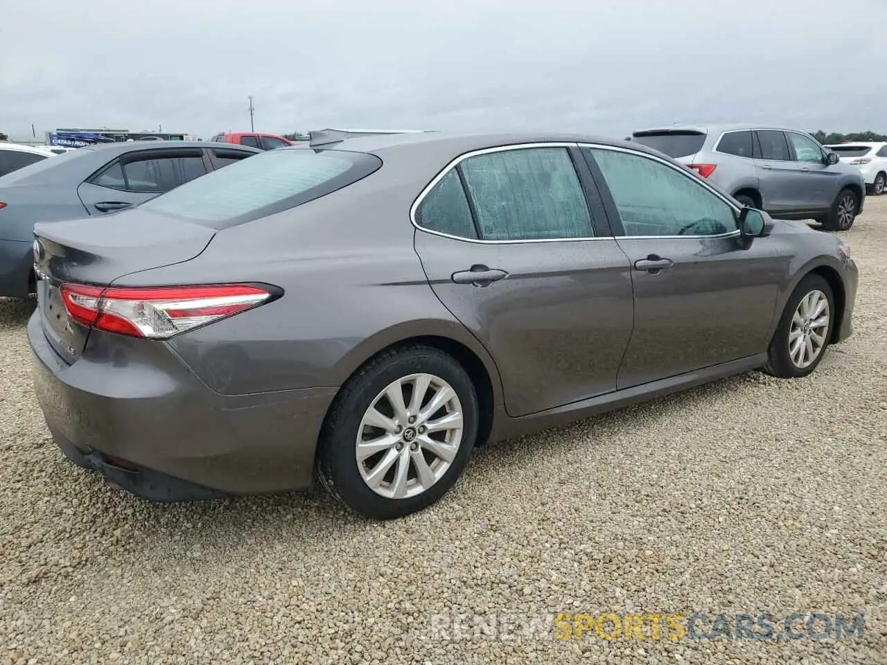 3 fotografías del automóvil dañado 4T1B11HK1KU268208 TOYOTA CAMRY 2019