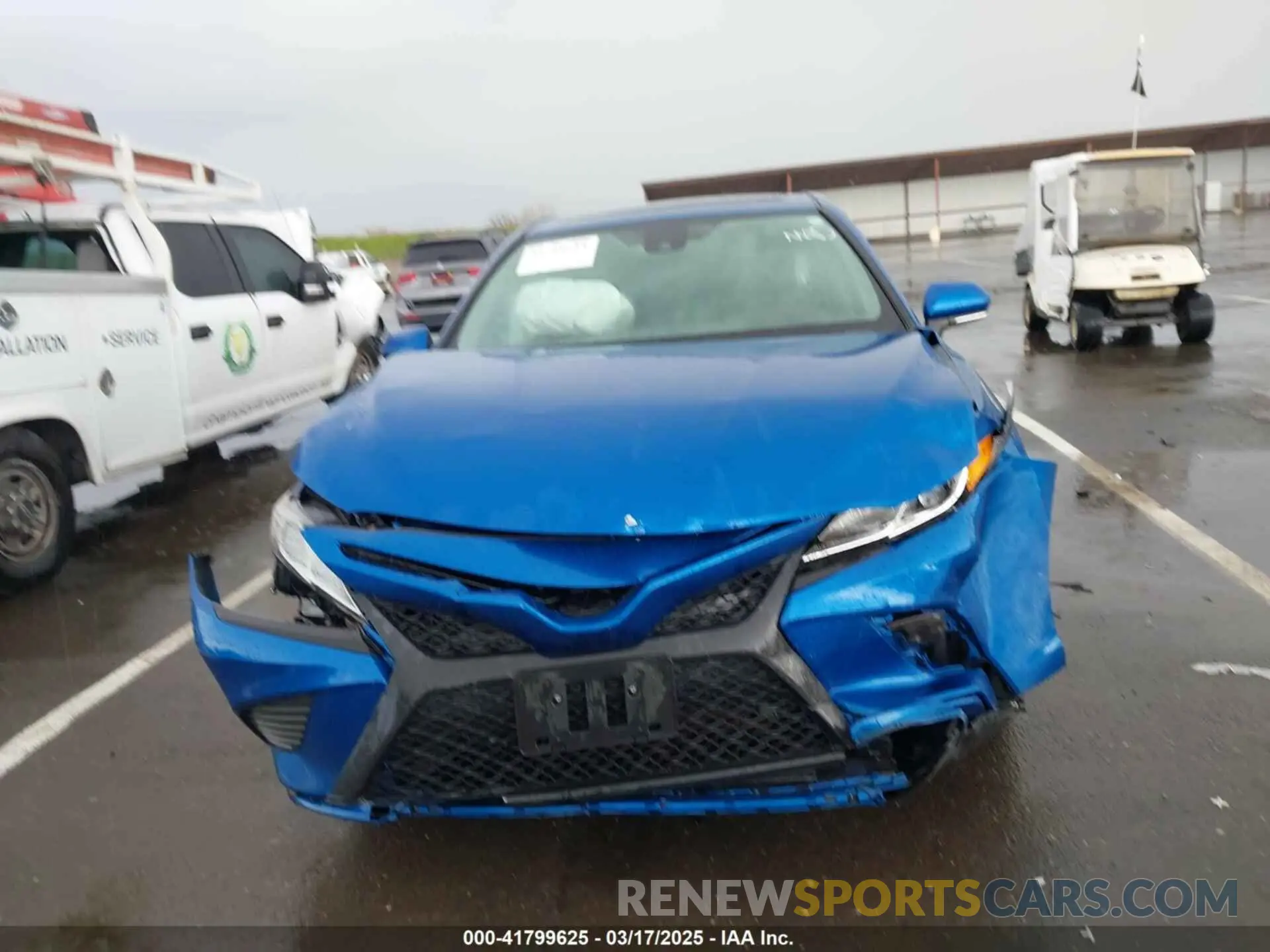 12 fotografías del automóvil dañado 4T1B11HK1KU282870 TOYOTA CAMRY 2019