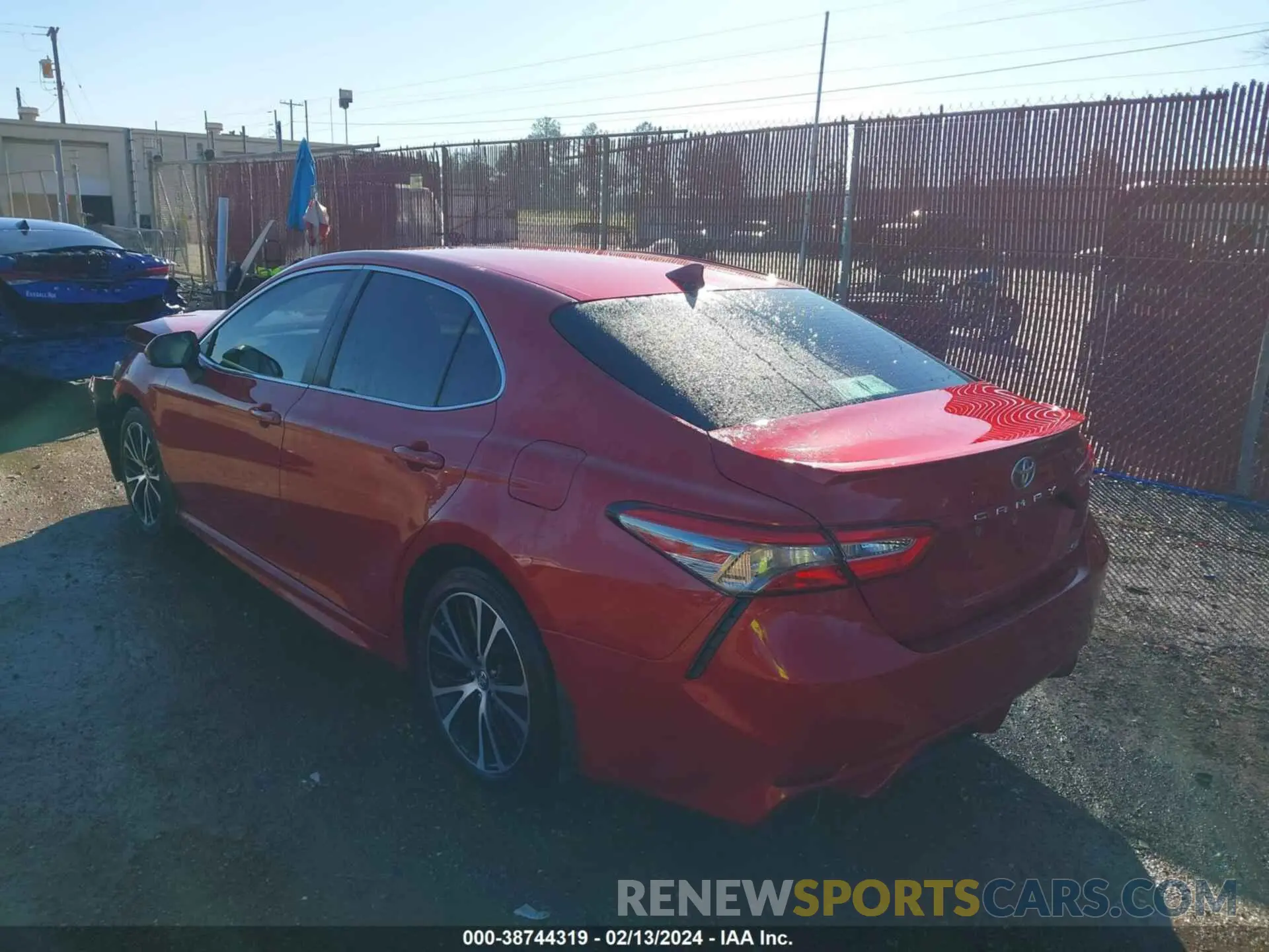 3 fotografías del automóvil dañado 4T1B11HK1KU285591 TOYOTA CAMRY 2019