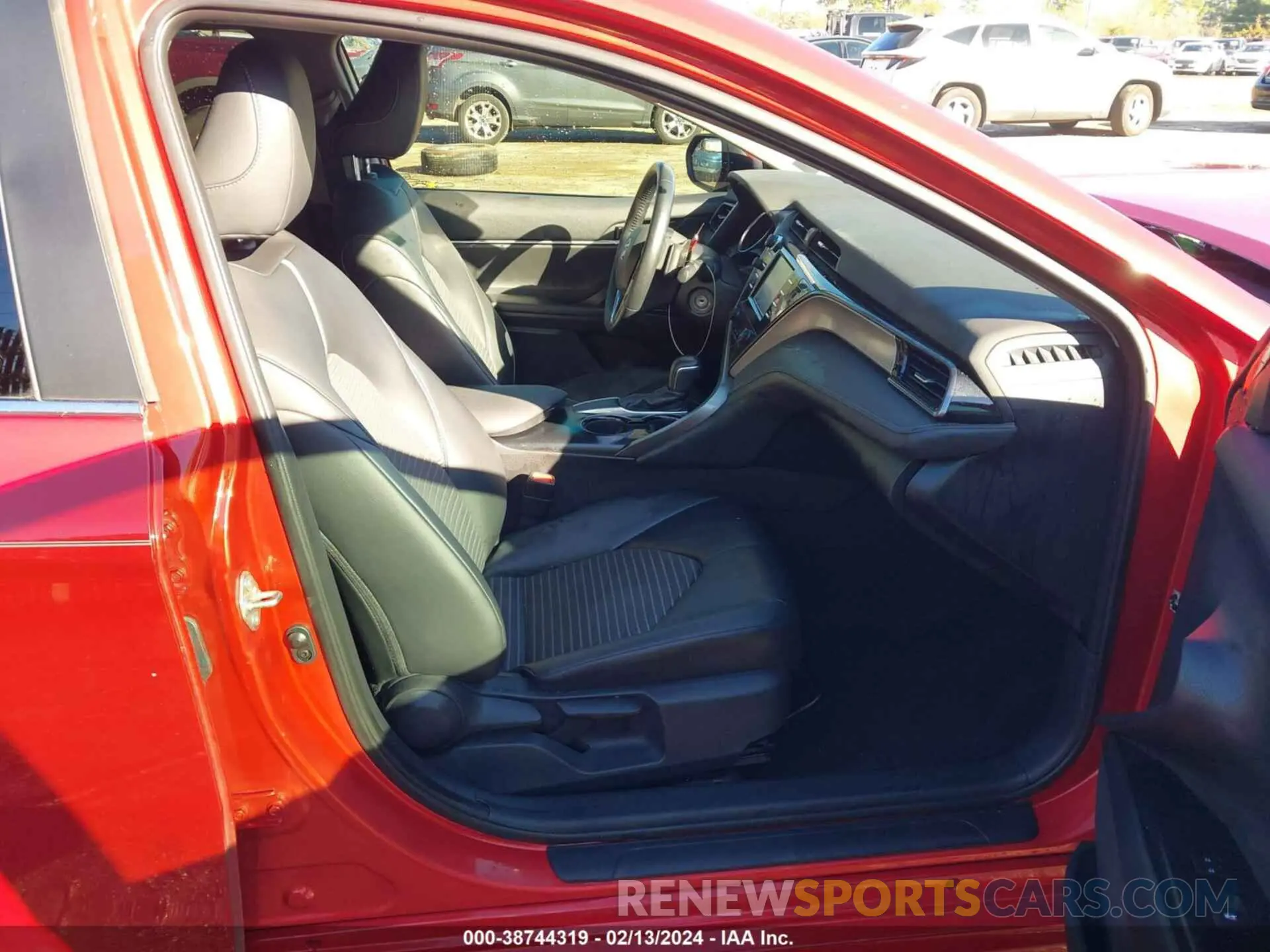 5 fotografías del automóvil dañado 4T1B11HK1KU285591 TOYOTA CAMRY 2019