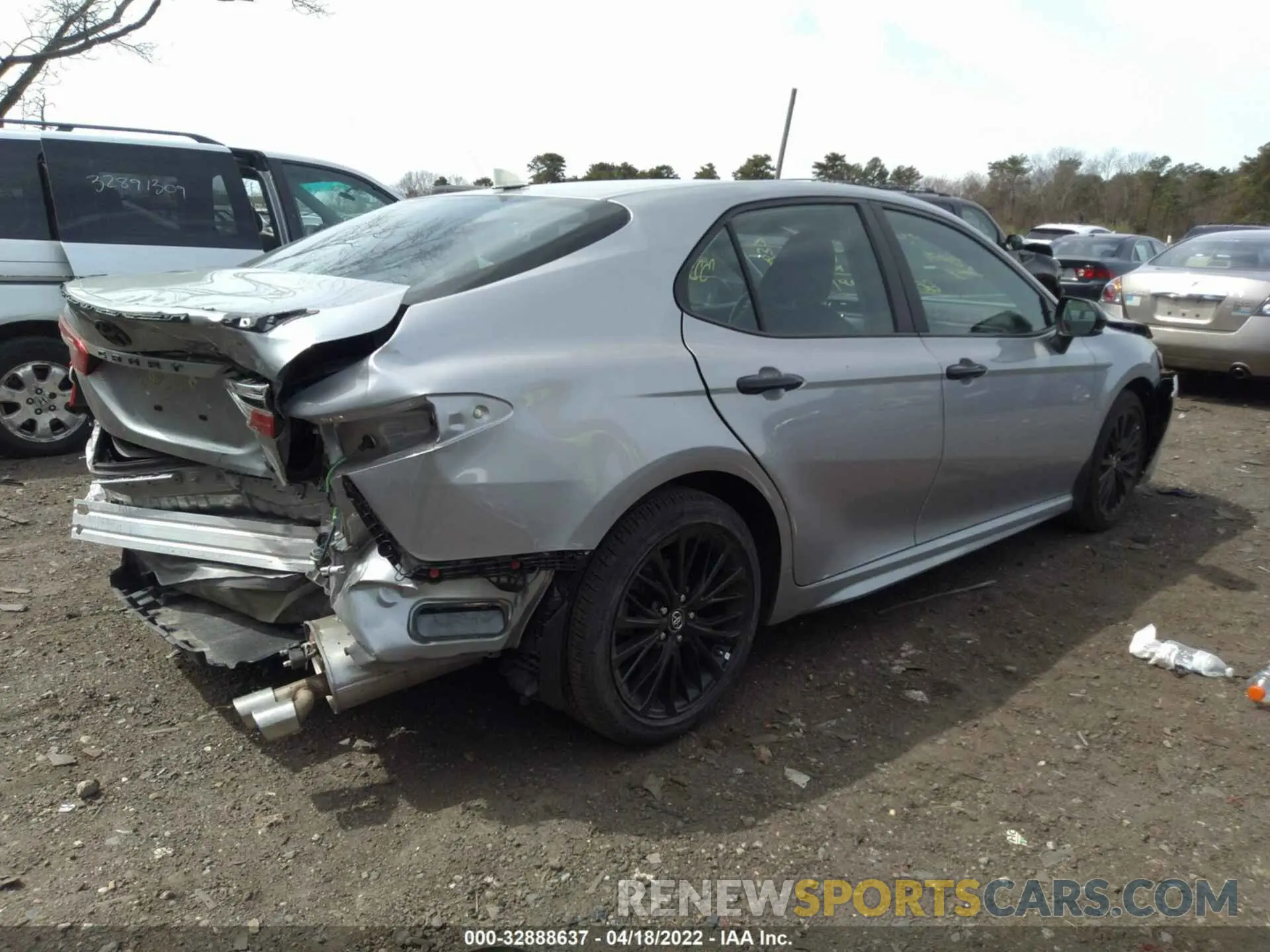 4 fotografías del automóvil dañado 4T1B11HK1KU288216 TOYOTA CAMRY 2019