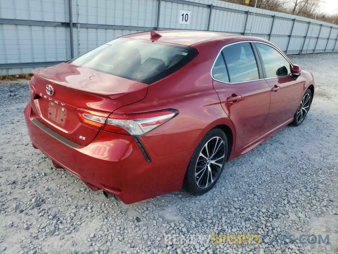 4 fotografías del automóvil dañado 4T1B11HK1KU293819 TOYOTA CAMRY 2019