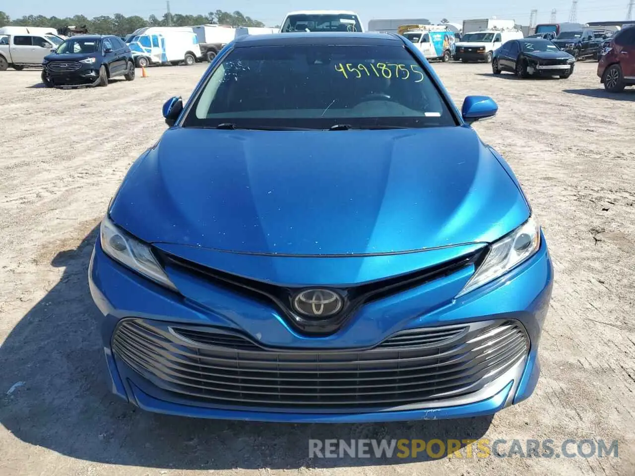 5 fotografías del automóvil dañado 4T1B11HK1KU295019 TOYOTA CAMRY 2019