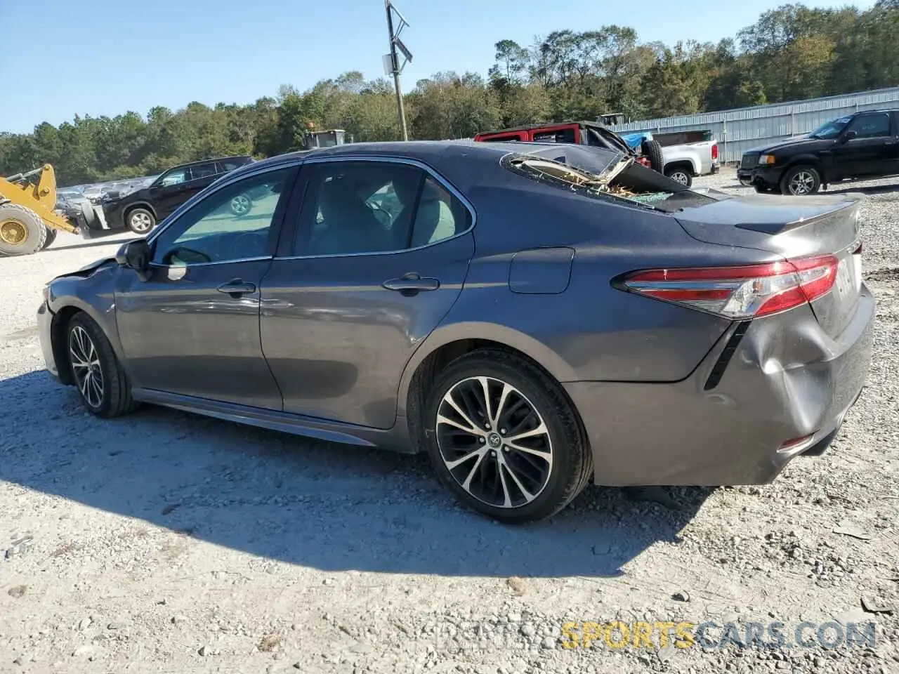 2 fotografías del automóvil dañado 4T1B11HK1KU297627 TOYOTA CAMRY 2019