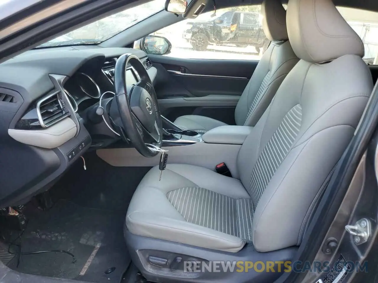7 fotografías del automóvil dañado 4T1B11HK1KU297627 TOYOTA CAMRY 2019