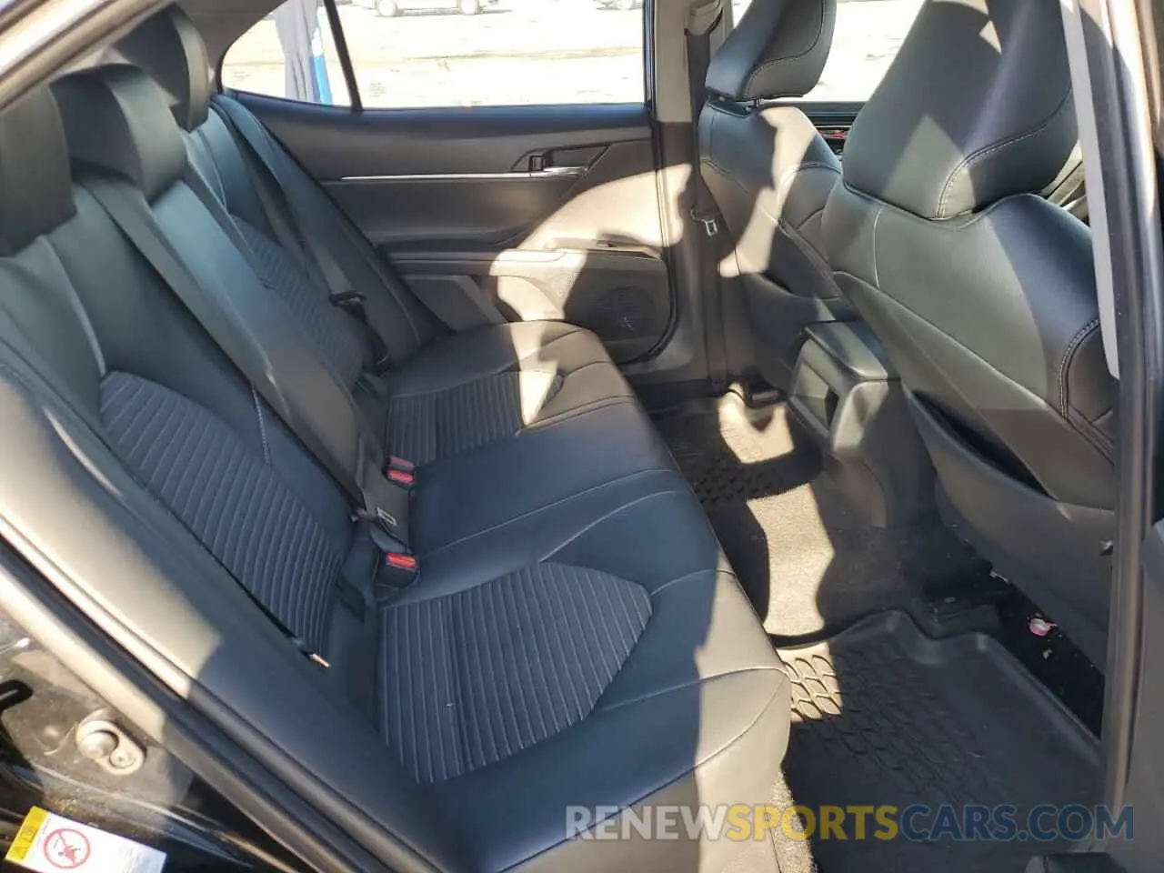 10 fotografías del automóvil dañado 4T1B11HK1KU684856 TOYOTA CAMRY 2019
