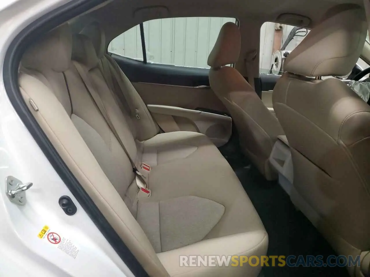 10 fotografías del automóvil dañado 4T1B11HK1KU693198 TOYOTA CAMRY 2019