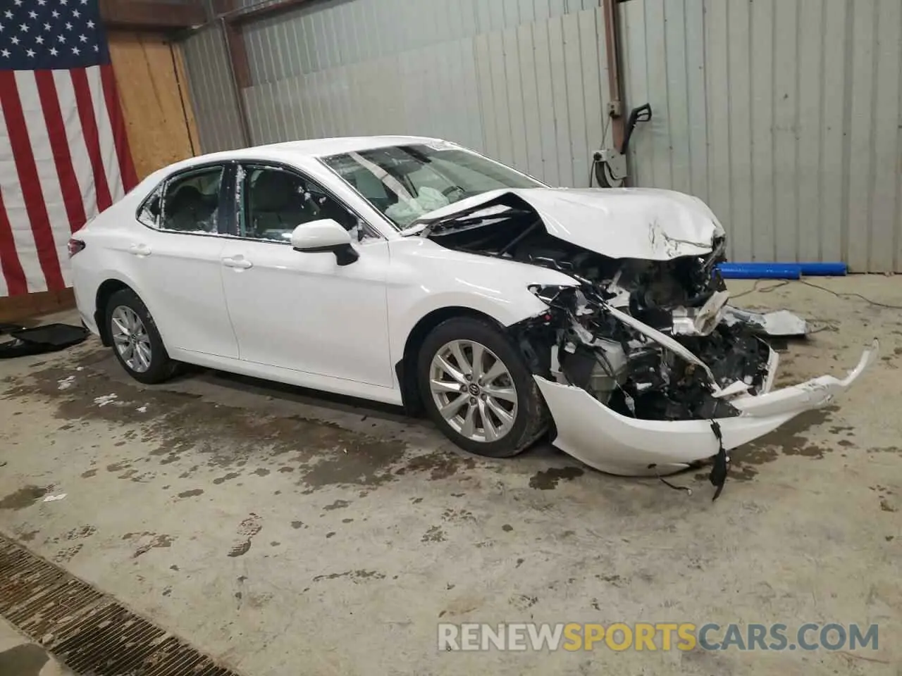 4 fotografías del automóvil dañado 4T1B11HK1KU693198 TOYOTA CAMRY 2019