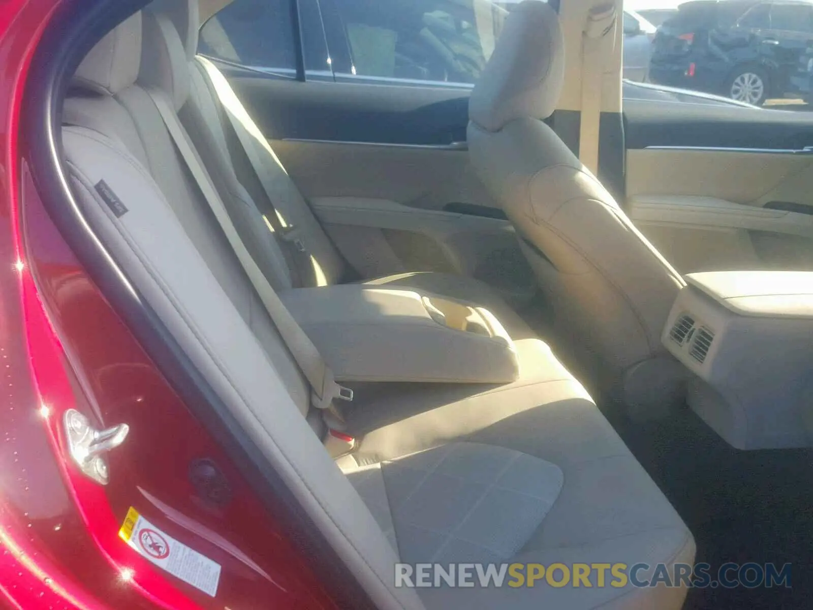 6 fotografías del automóvil dañado 4T1B11HK1KU694870 TOYOTA CAMRY 2019