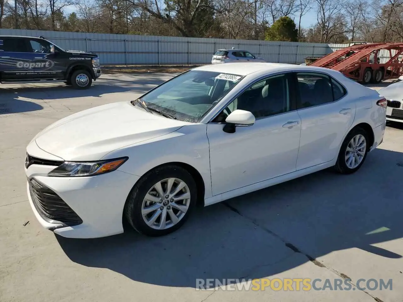 1 fotografías del automóvil dañado 4T1B11HK1KU697591 TOYOTA CAMRY 2019