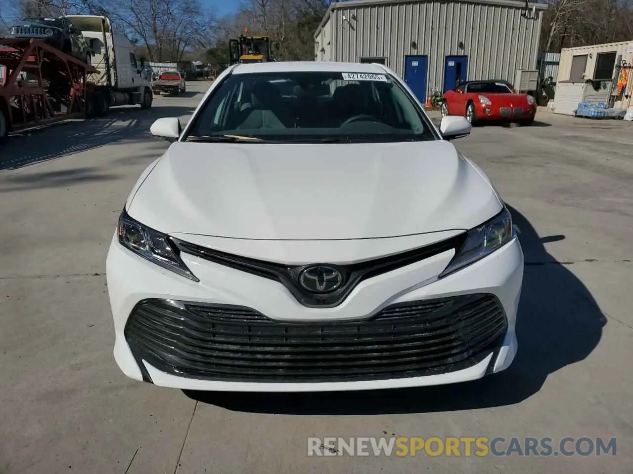 5 fotografías del automóvil dañado 4T1B11HK1KU697591 TOYOTA CAMRY 2019