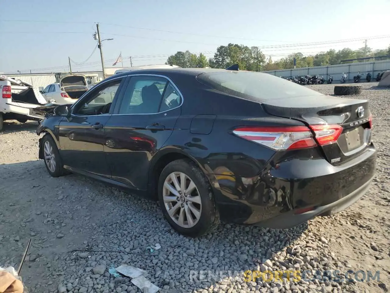 2 fotografías del automóvil dañado 4T1B11HK1KU700814 TOYOTA CAMRY 2019