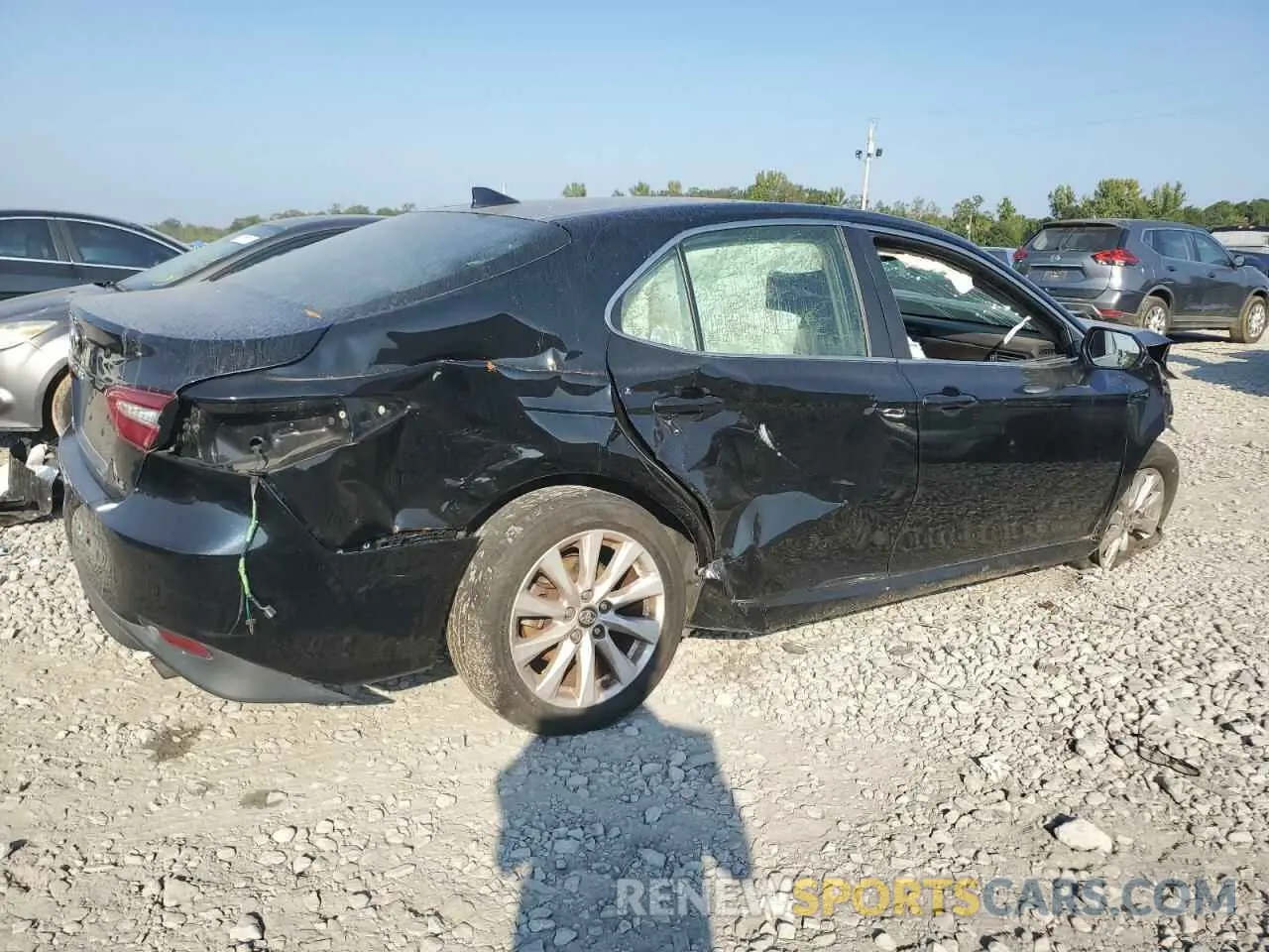 3 fotografías del automóvil dañado 4T1B11HK1KU700814 TOYOTA CAMRY 2019