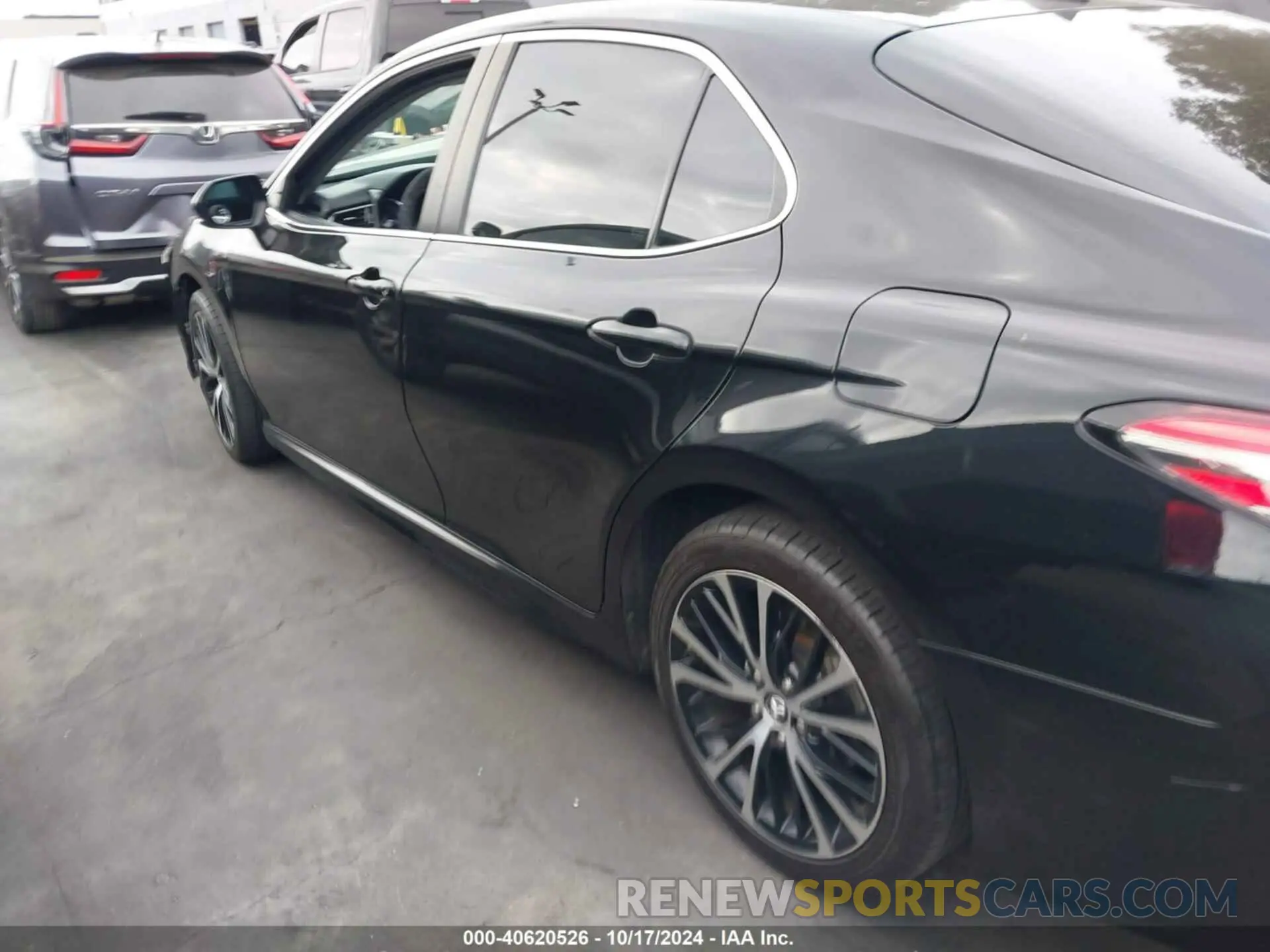 14 fotografías del automóvil dañado 4T1B11HK1KU704281 TOYOTA CAMRY 2019