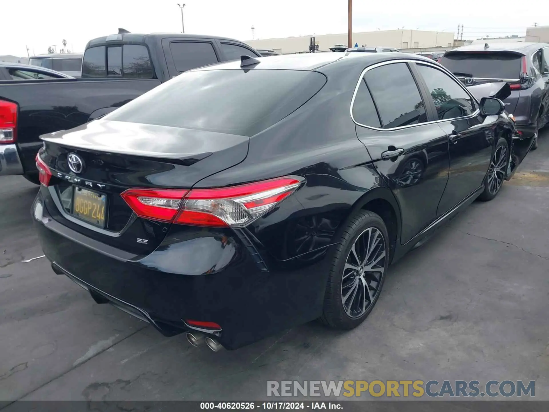 4 fotografías del automóvil dañado 4T1B11HK1KU704281 TOYOTA CAMRY 2019