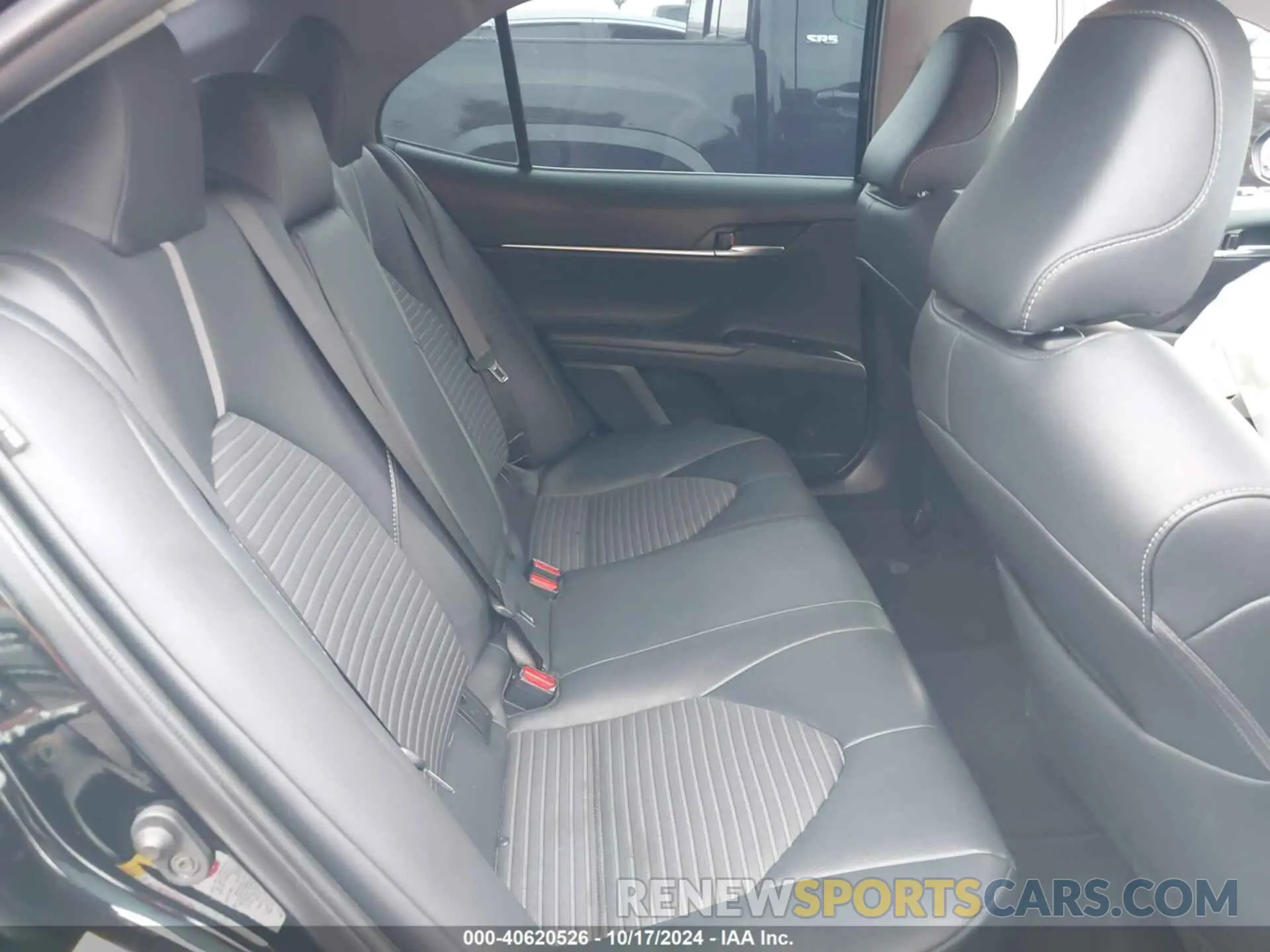 8 fotografías del automóvil dañado 4T1B11HK1KU704281 TOYOTA CAMRY 2019