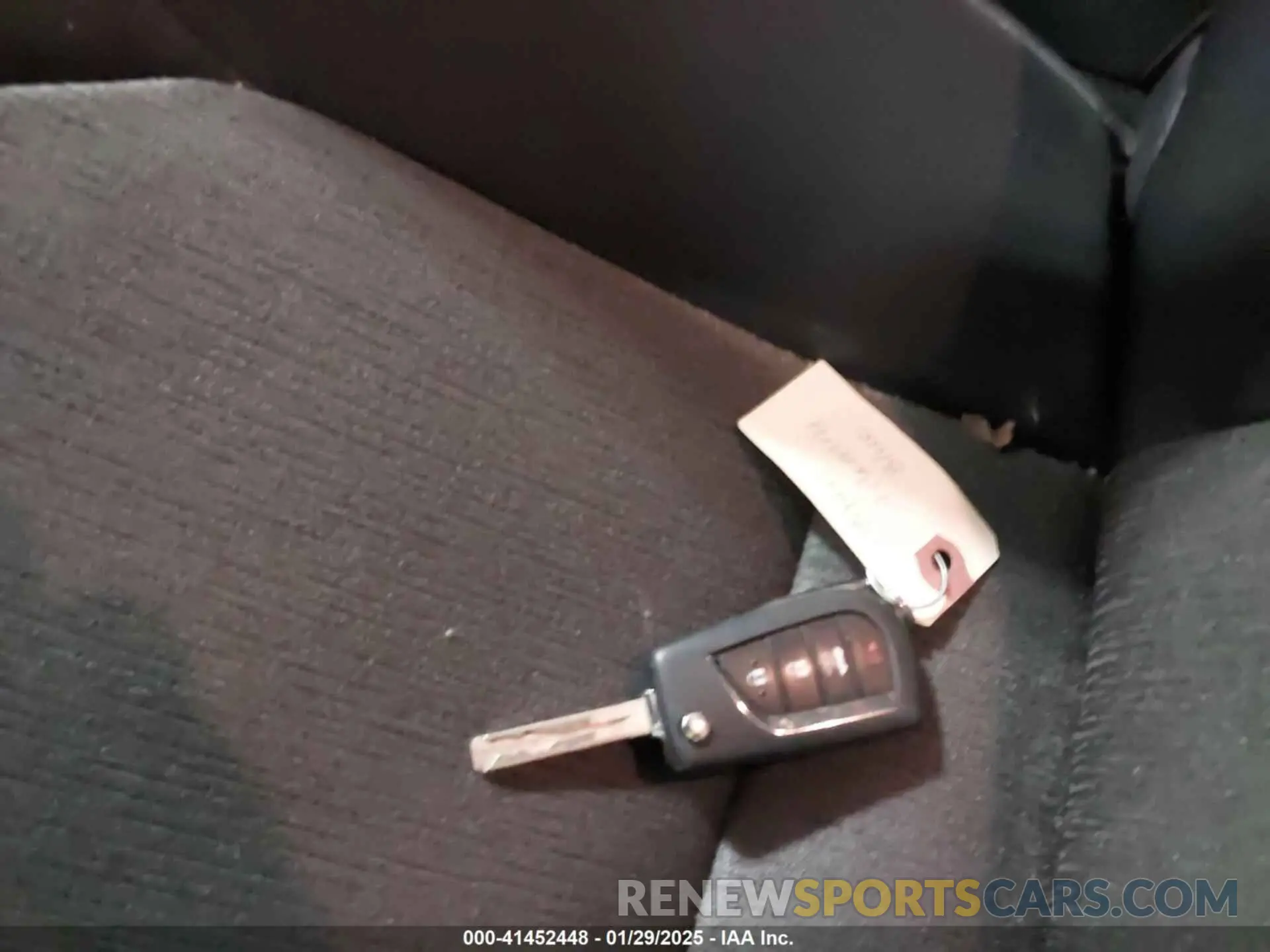 11 fotografías del automóvil dañado 4T1B11HK1KU704524 TOYOTA CAMRY 2019