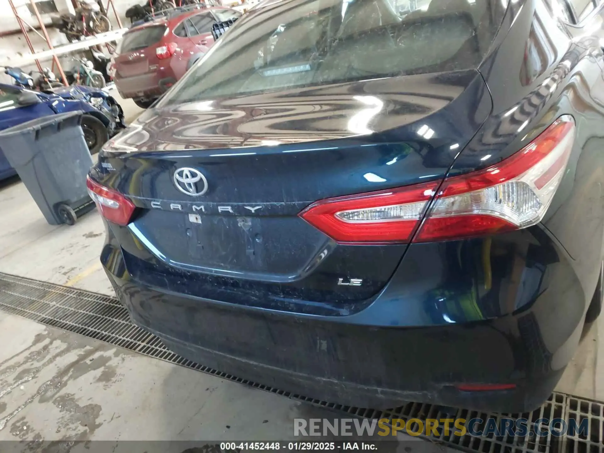 16 fotografías del automóvil dañado 4T1B11HK1KU704524 TOYOTA CAMRY 2019