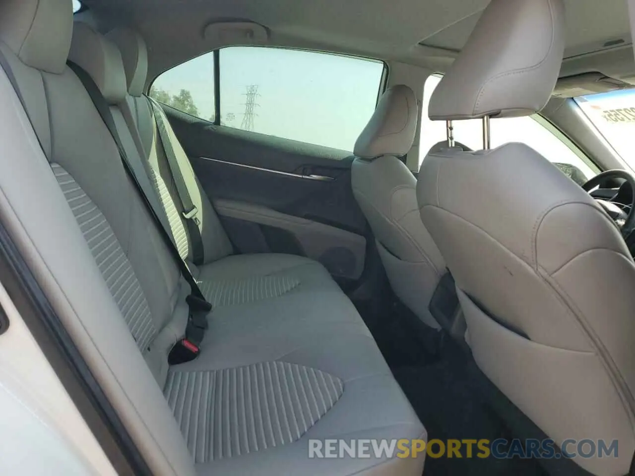 10 fotografías del automóvil dañado 4T1B11HK1KU705141 TOYOTA CAMRY 2019