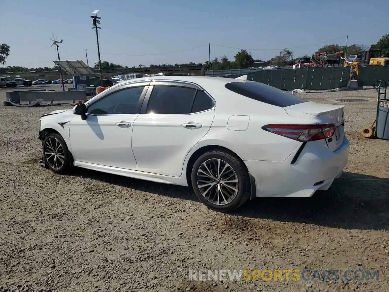 2 fotografías del automóvil dañado 4T1B11HK1KU705141 TOYOTA CAMRY 2019