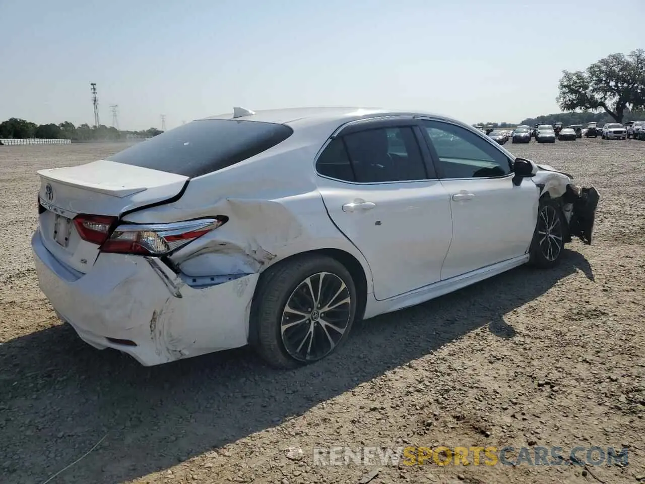3 fotografías del automóvil dañado 4T1B11HK1KU705141 TOYOTA CAMRY 2019