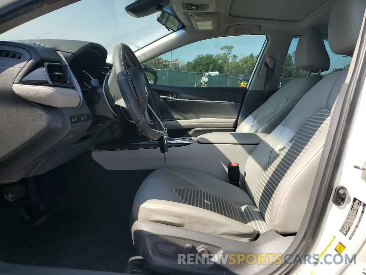 7 fotografías del automóvil dañado 4T1B11HK1KU705141 TOYOTA CAMRY 2019