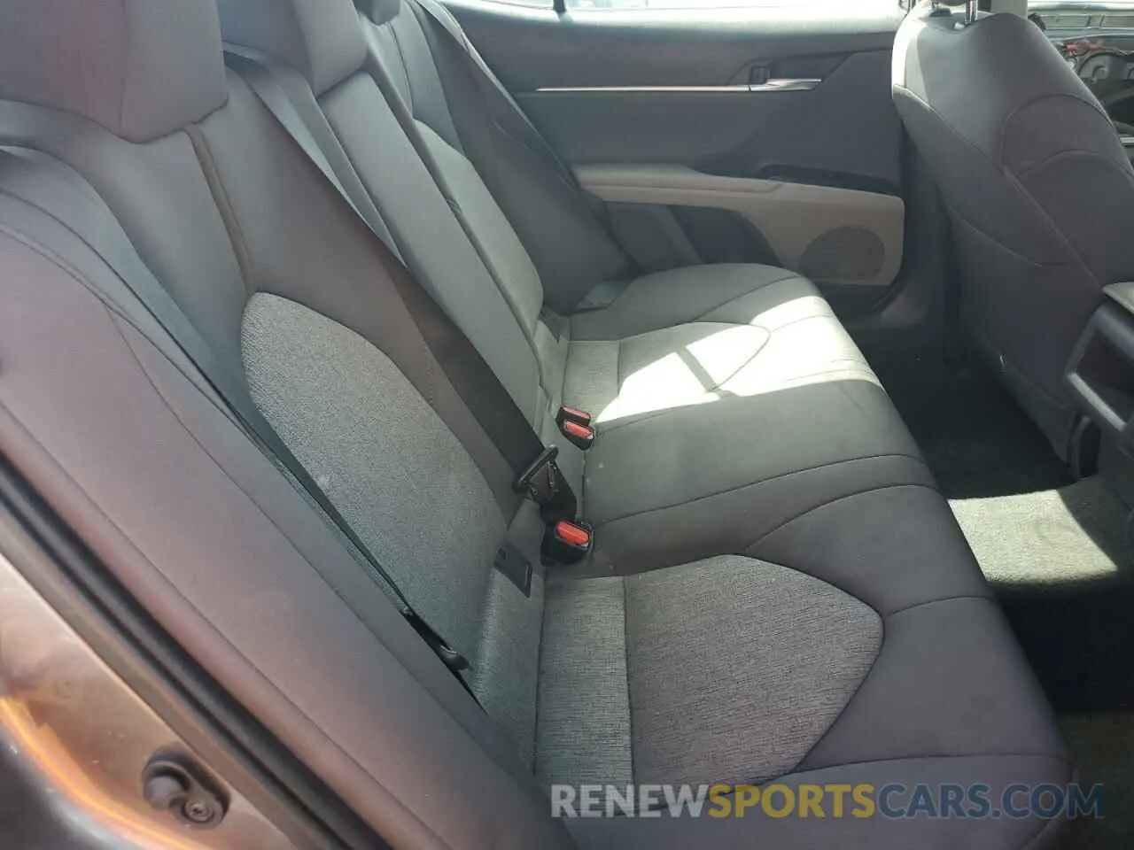 10 fotografías del automóvil dañado 4T1B11HK1KU714857 TOYOTA CAMRY 2019