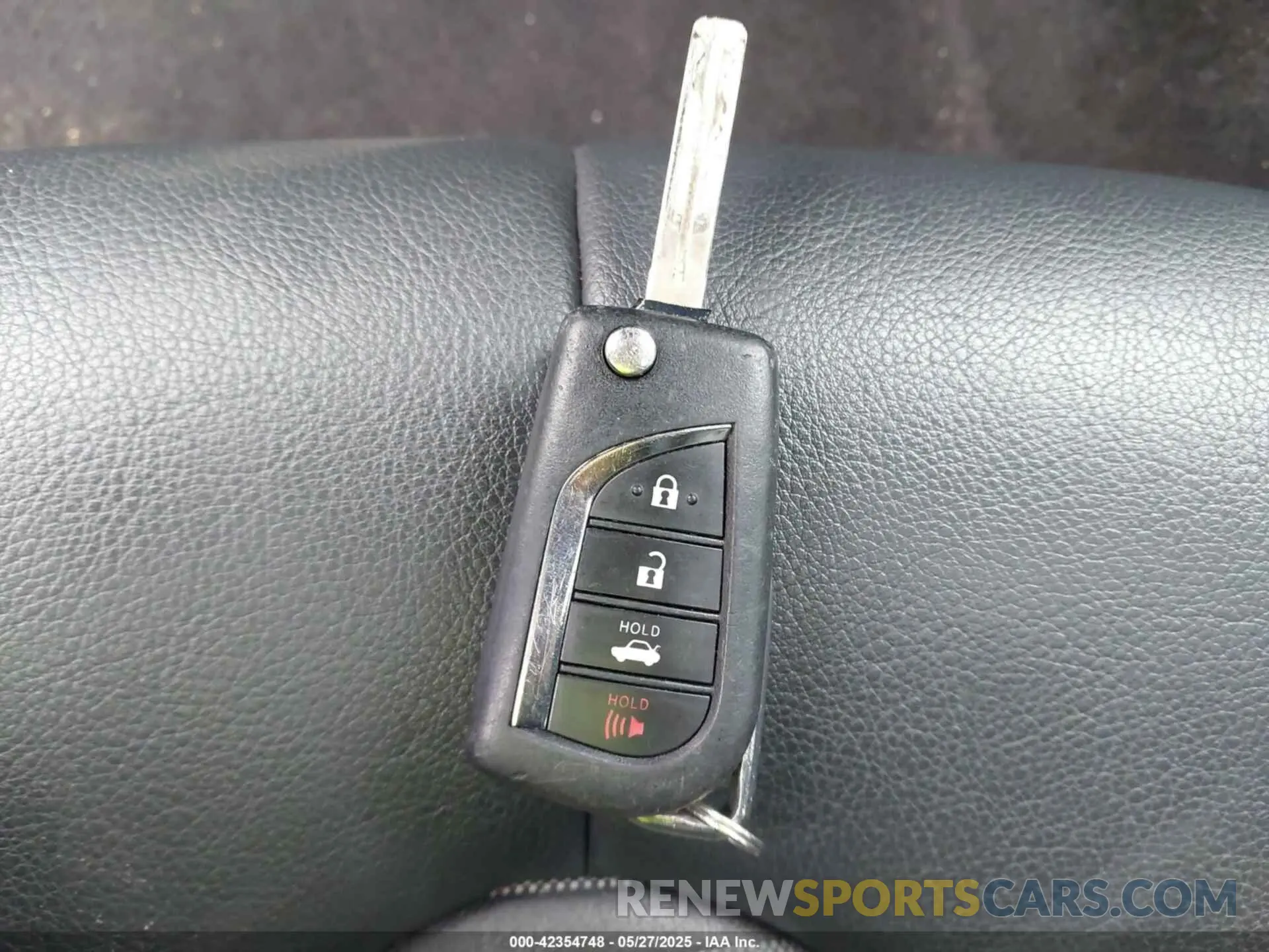 11 fotografías del automóvil dañado 4T1B11HK1KU716592 TOYOTA CAMRY 2019