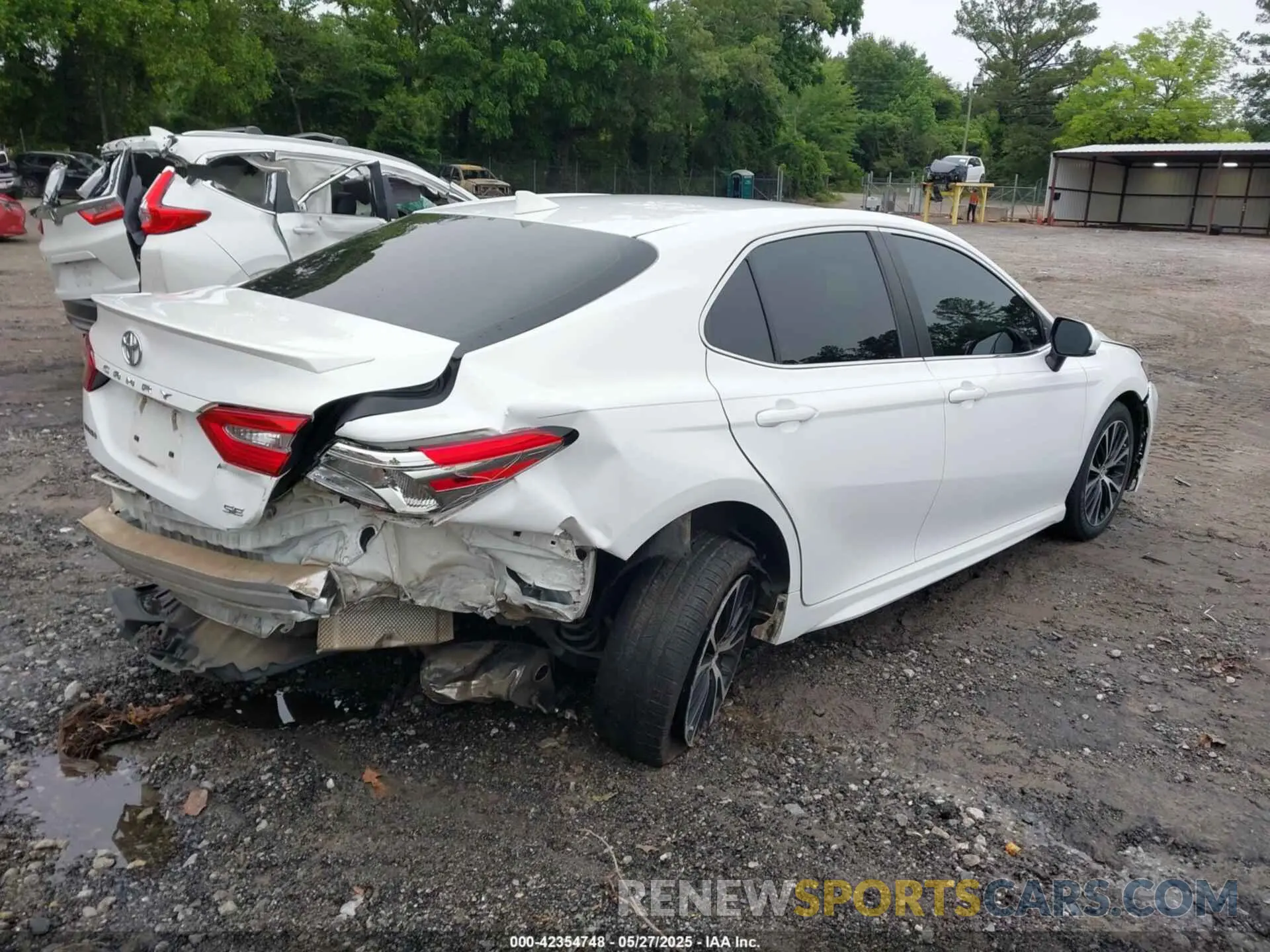 4 fotografías del automóvil dañado 4T1B11HK1KU716592 TOYOTA CAMRY 2019
