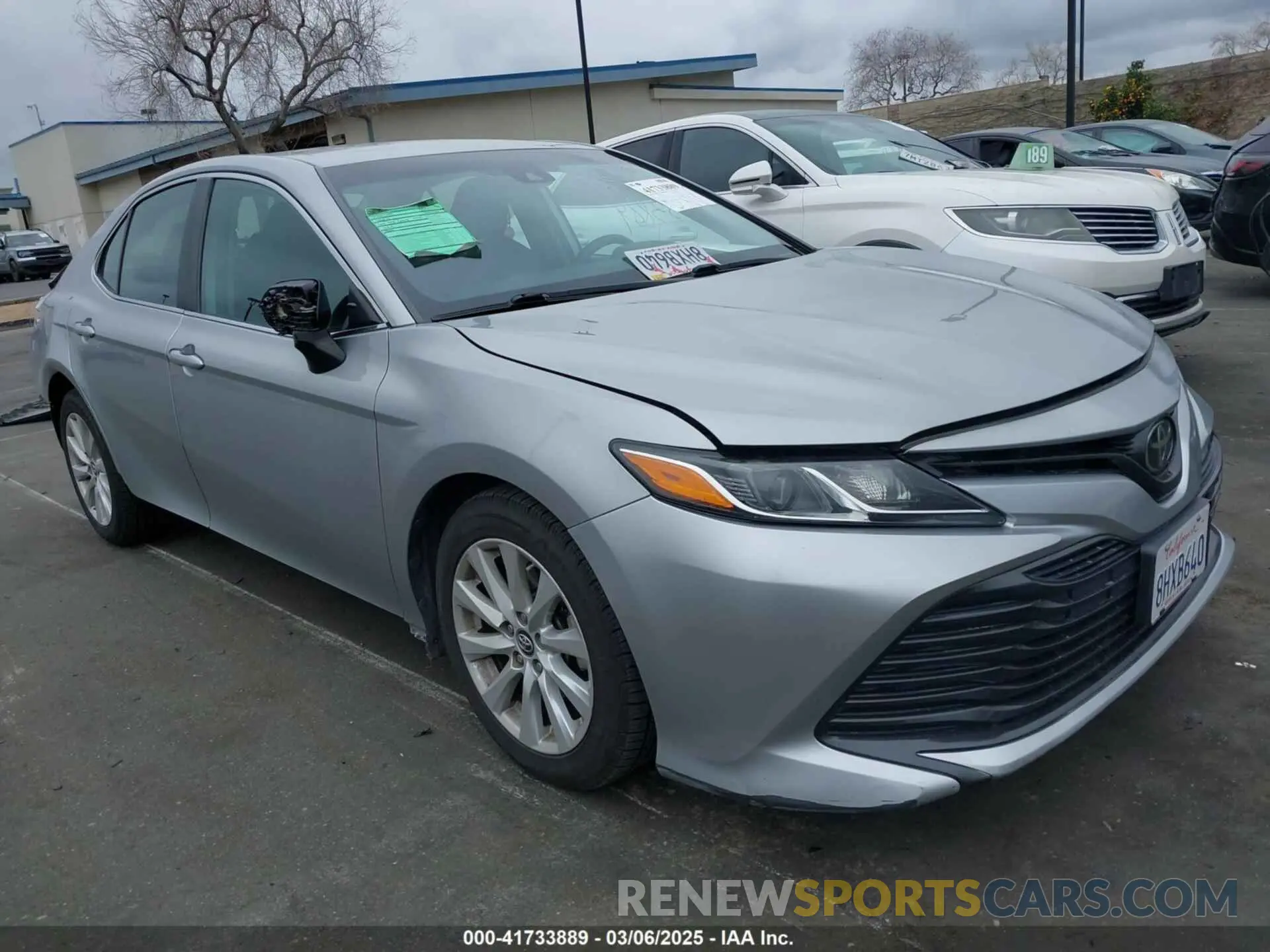 1 fotografías del automóvil dañado 4T1B11HK1KU717287 TOYOTA CAMRY 2019
