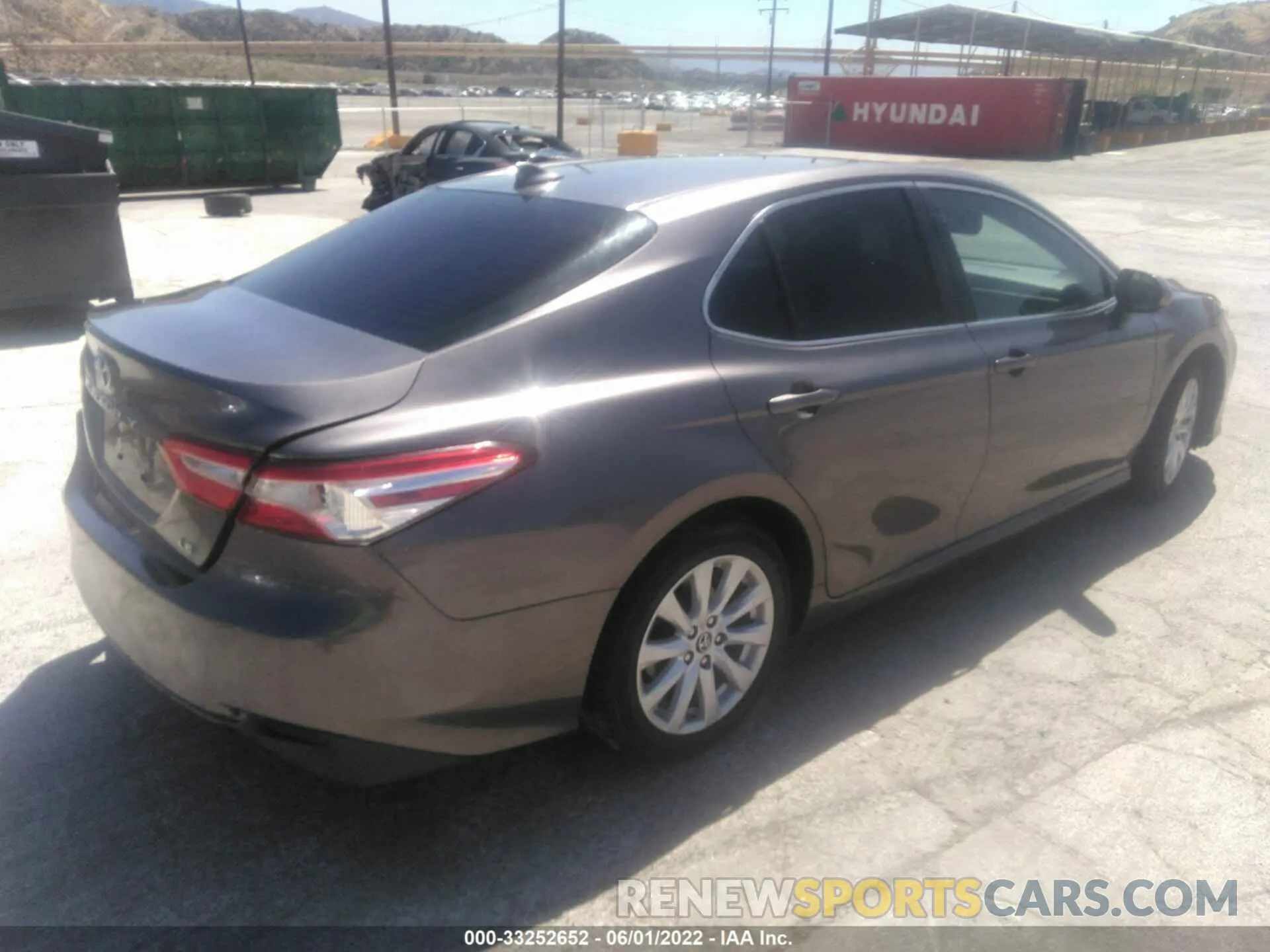 4 fotografías del automóvil dañado 4T1B11HK1KU717323 TOYOTA CAMRY 2019