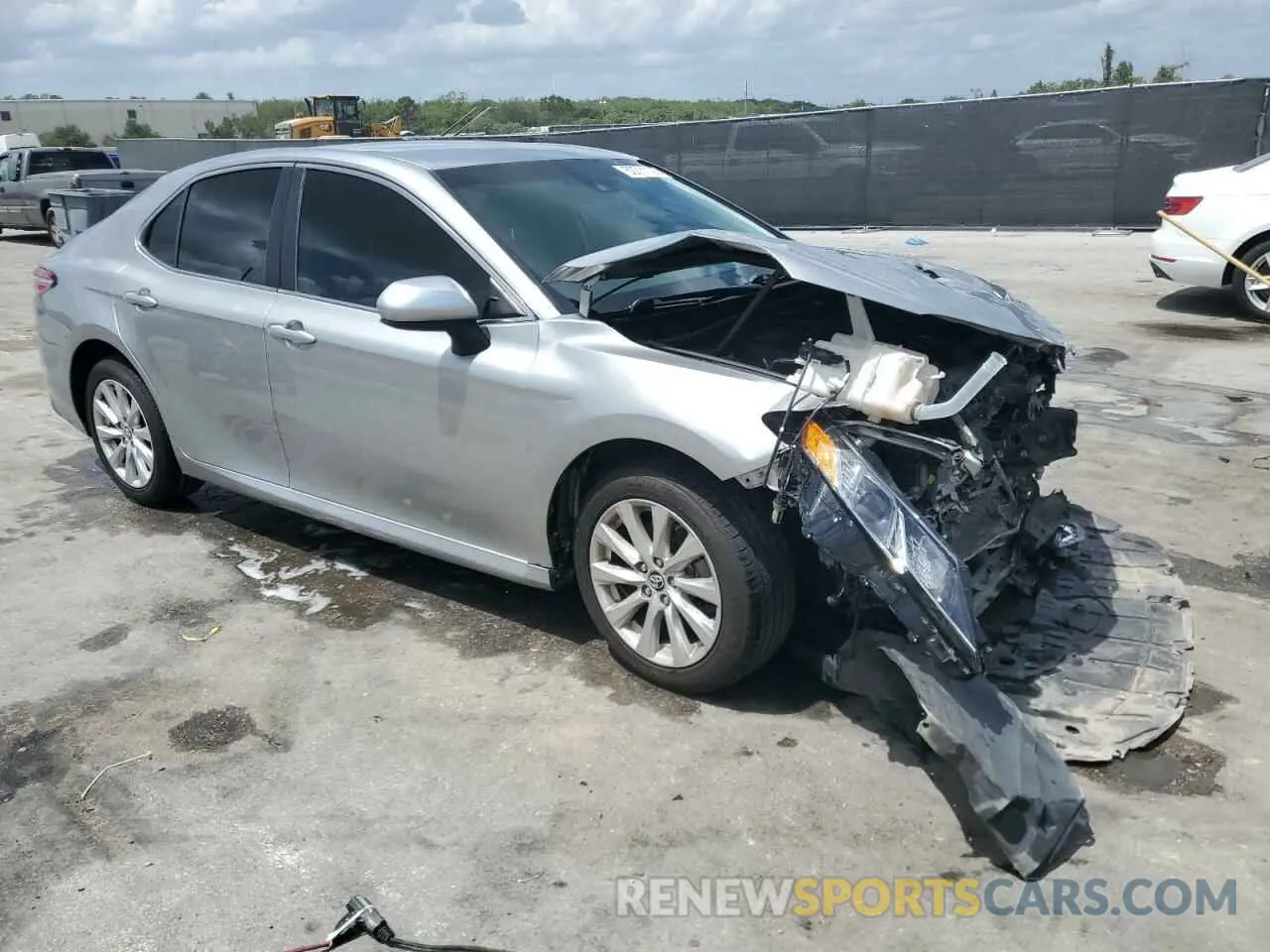 4 fotografías del automóvil dañado 4T1B11HK1KU718150 TOYOTA CAMRY 2019
