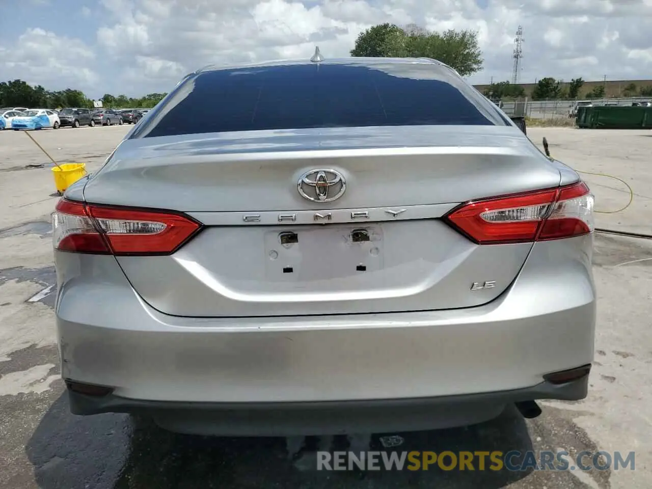 6 fotografías del automóvil dañado 4T1B11HK1KU718150 TOYOTA CAMRY 2019