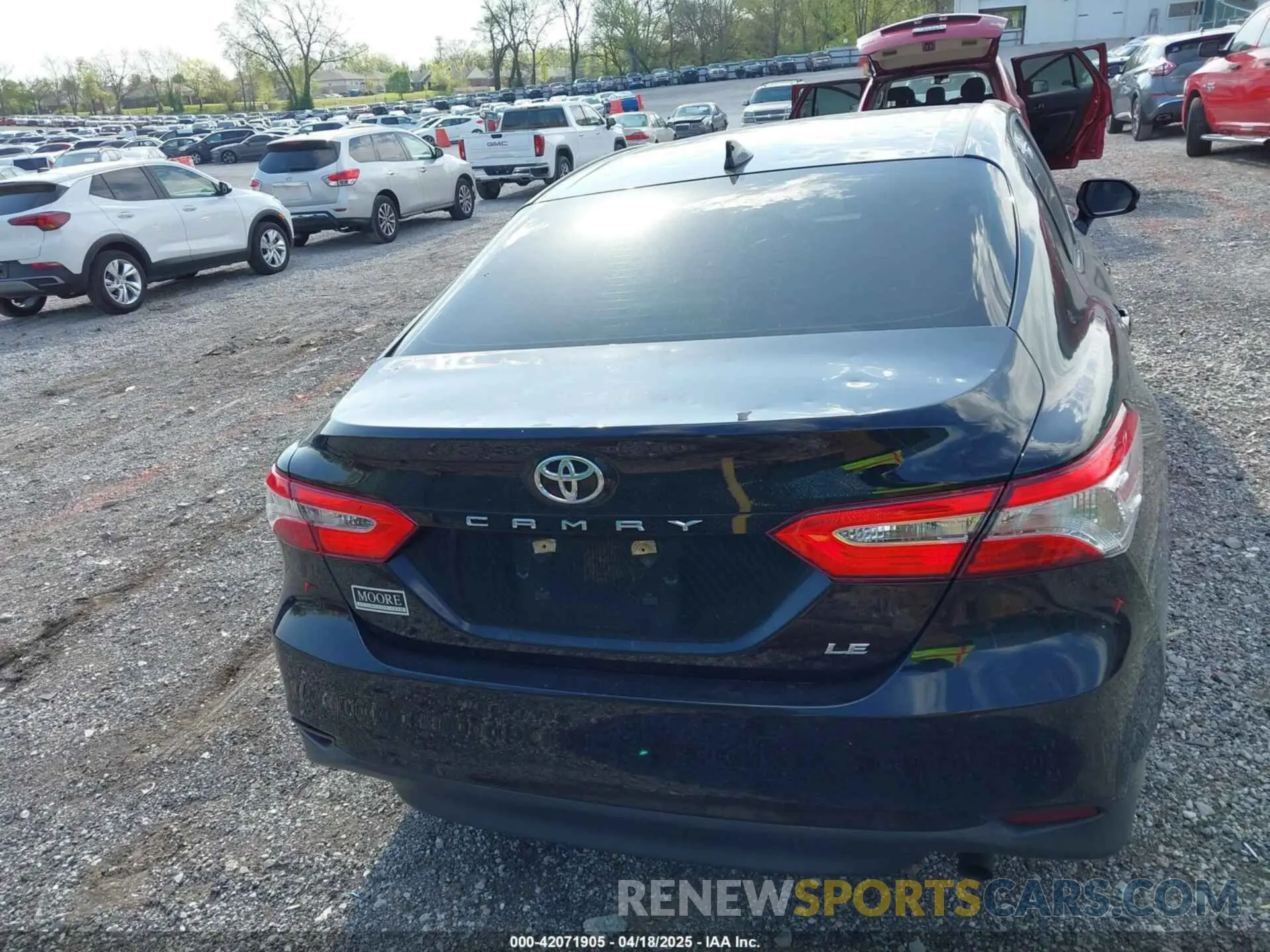16 fotografías del automóvil dañado 4T1B11HK1KU718374 TOYOTA CAMRY 2019