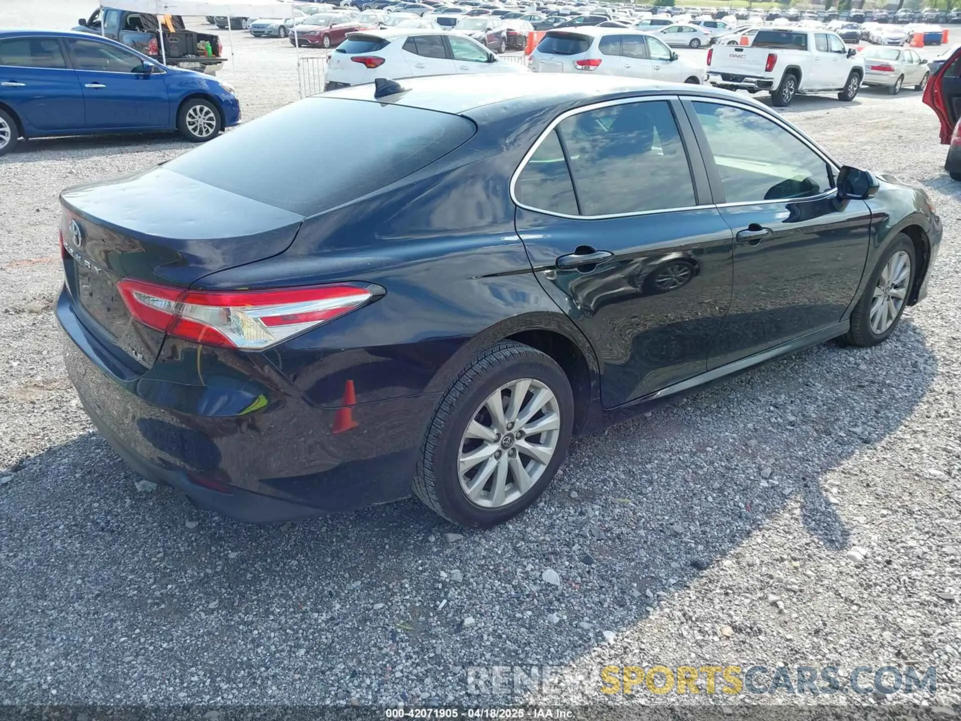 4 fotografías del automóvil dañado 4T1B11HK1KU718374 TOYOTA CAMRY 2019